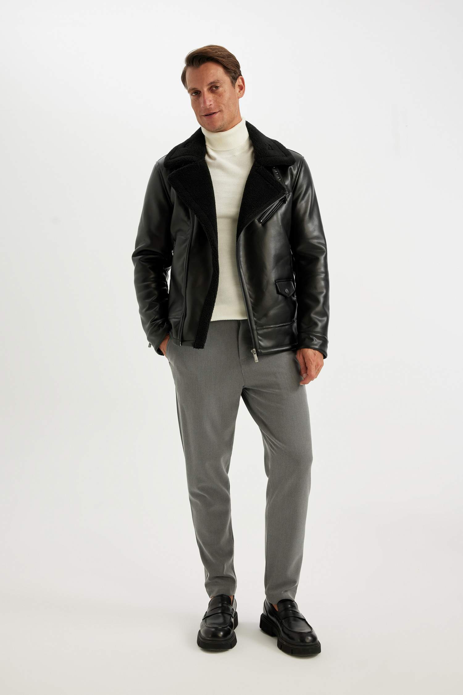 Su İtici Slim Fit Dar Kesim Astarlı Fermuarlı Cepli Kürk Yakalı Suni Deri Ceket Mont