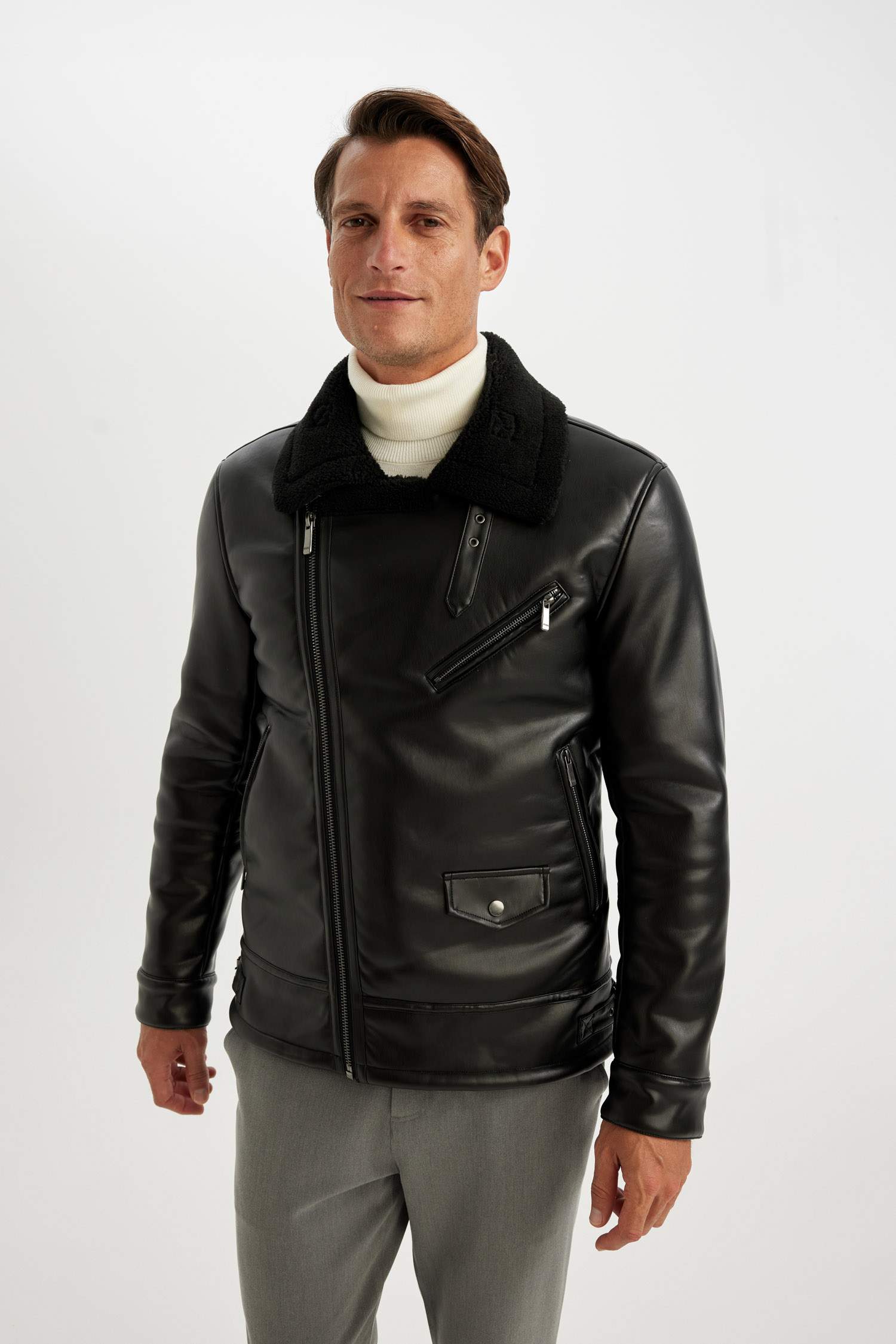 Su İtici Slim Fit Dar Kesim Astarlı Fermuarlı Cepli Kürk Yakalı Suni Deri Ceket Mont