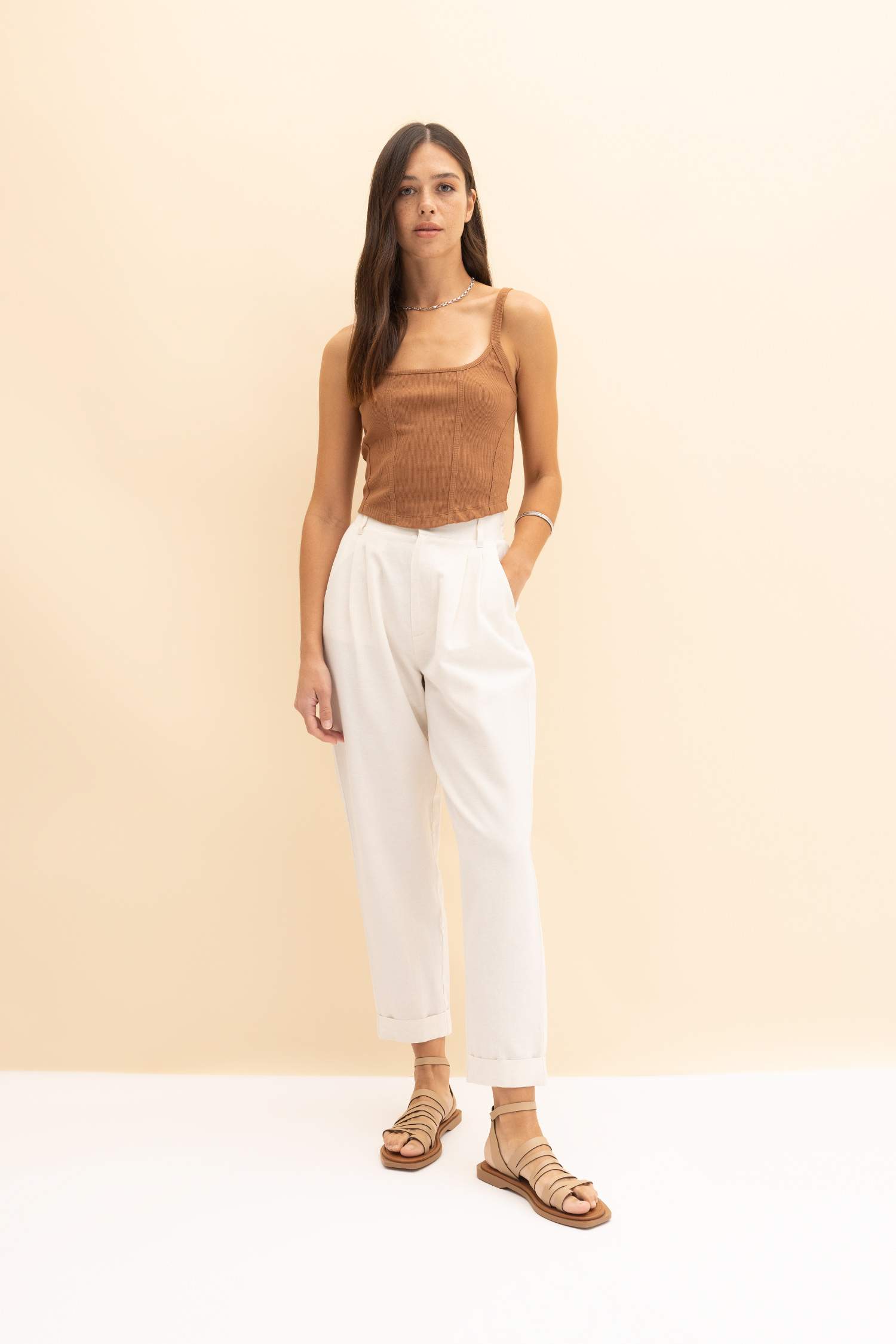 Fitted U Yaka Korse Görünümlü Fitilli Kaşkorse Atlet