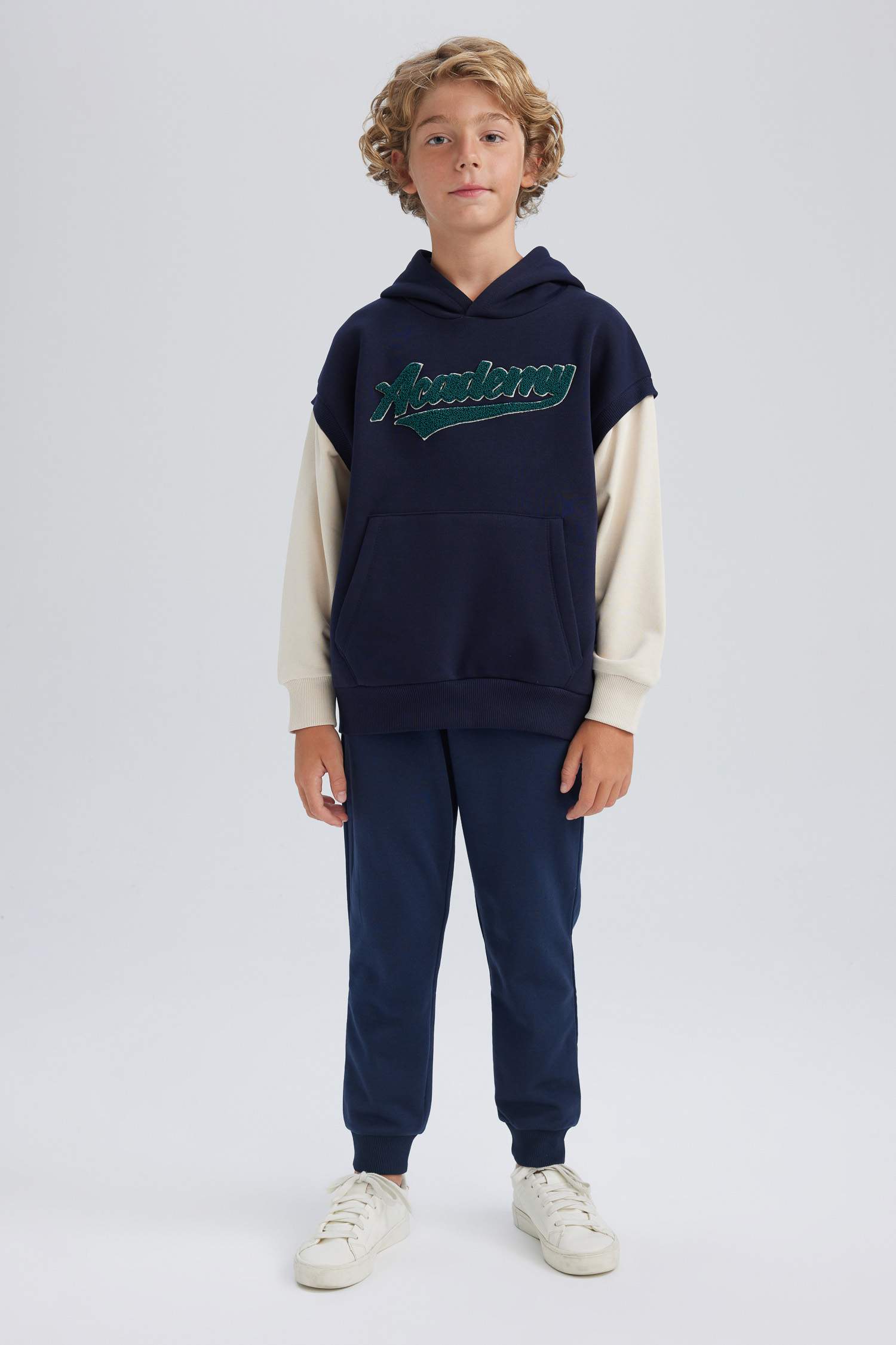 Ұлдарға үлкен пішім бас киімді Свитер