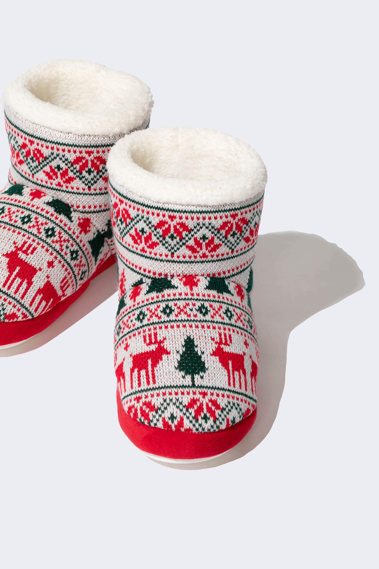 Домашние тапочки на плоской подошве для девочек