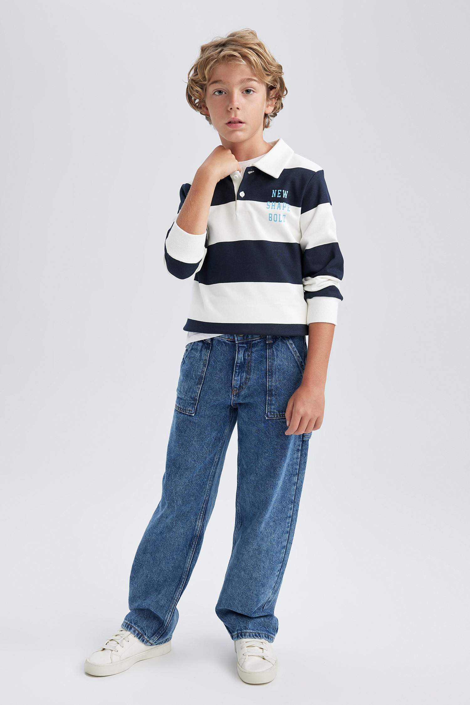 سويت شيرت ولادي قصة عادية بياقة بولو