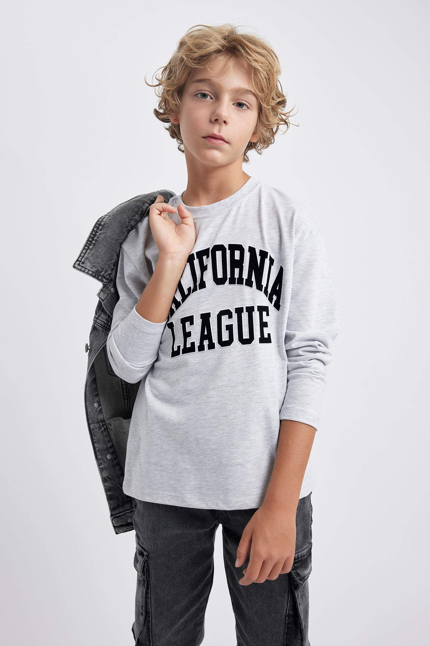 Кофта оверсайз с круглым вырезом для мальчиков