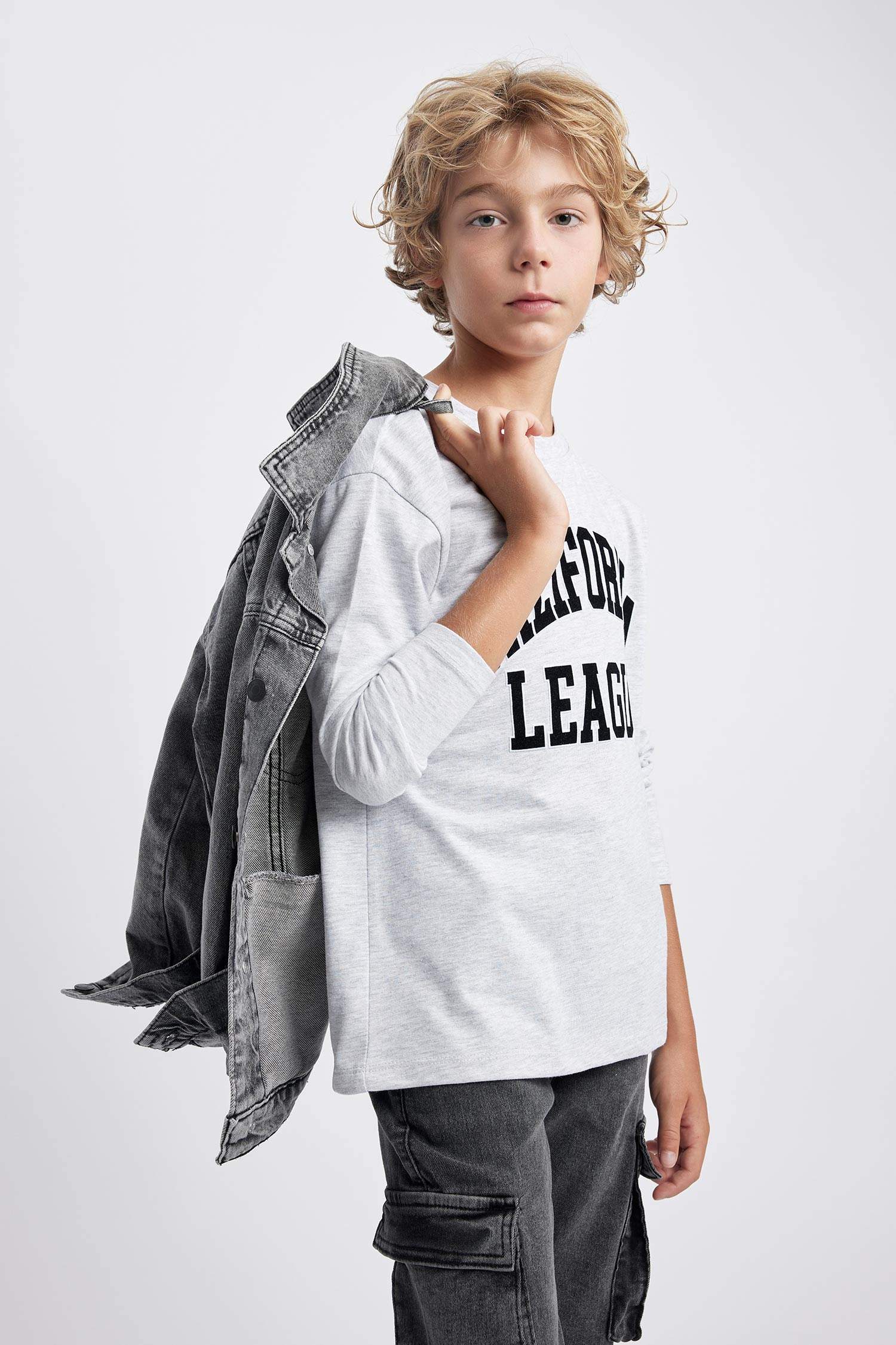 Кофта оверсайз с круглым вырезом для мальчиков