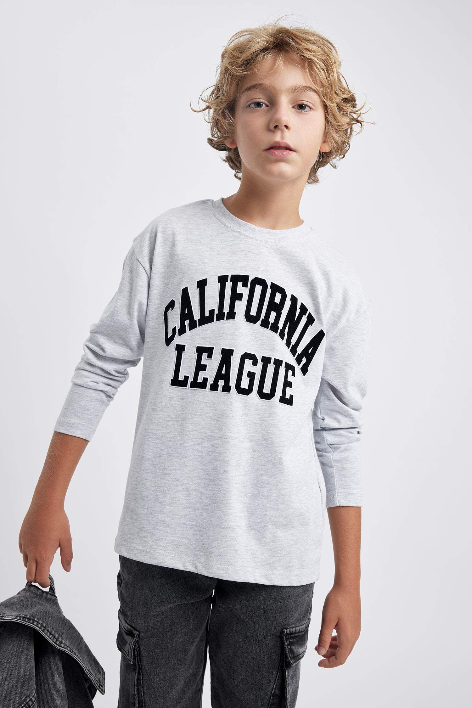 Кофта оверсайз с круглым вырезом для мальчиков