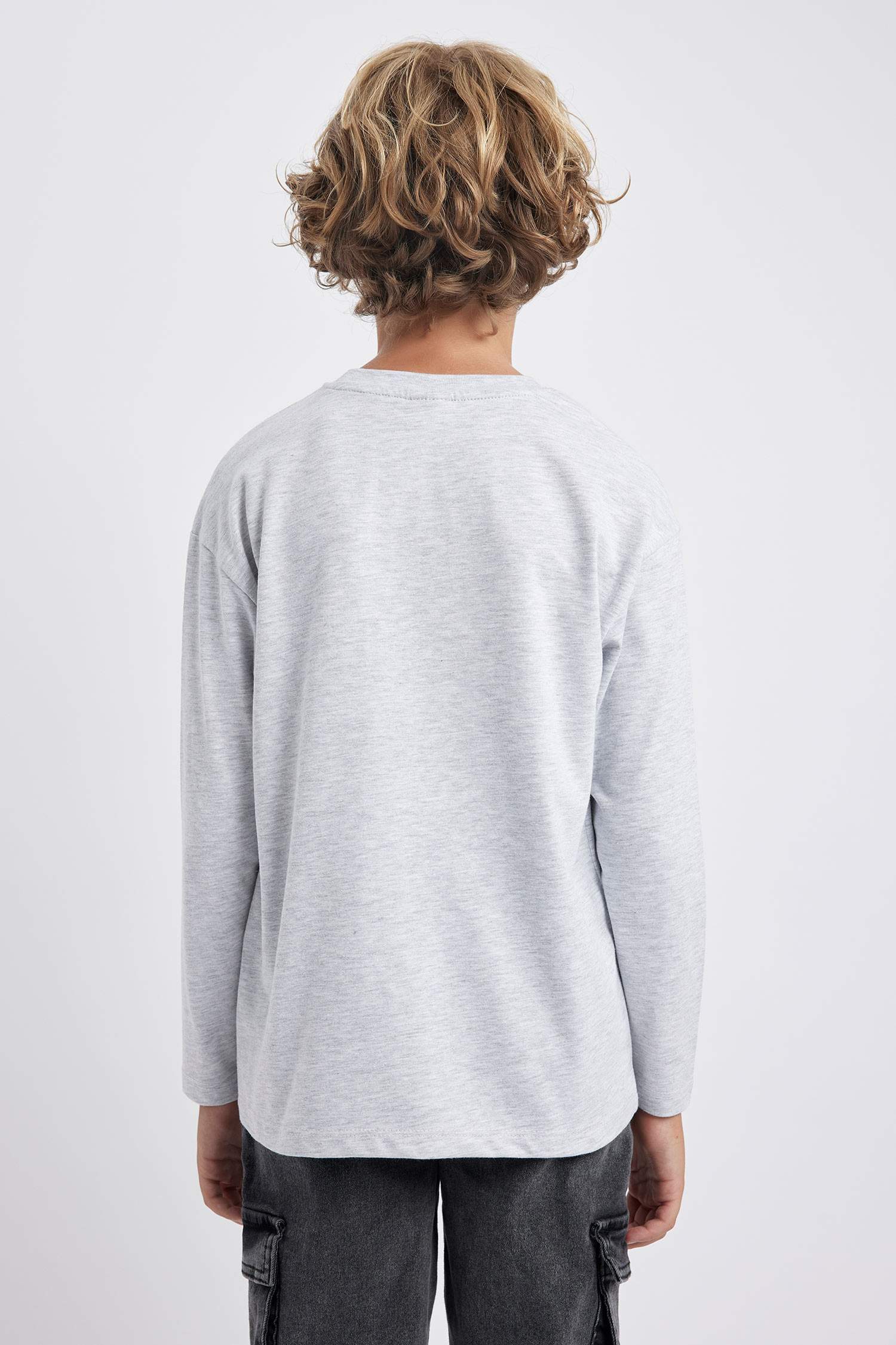 Кофта оверсайз с круглым вырезом для мальчиков