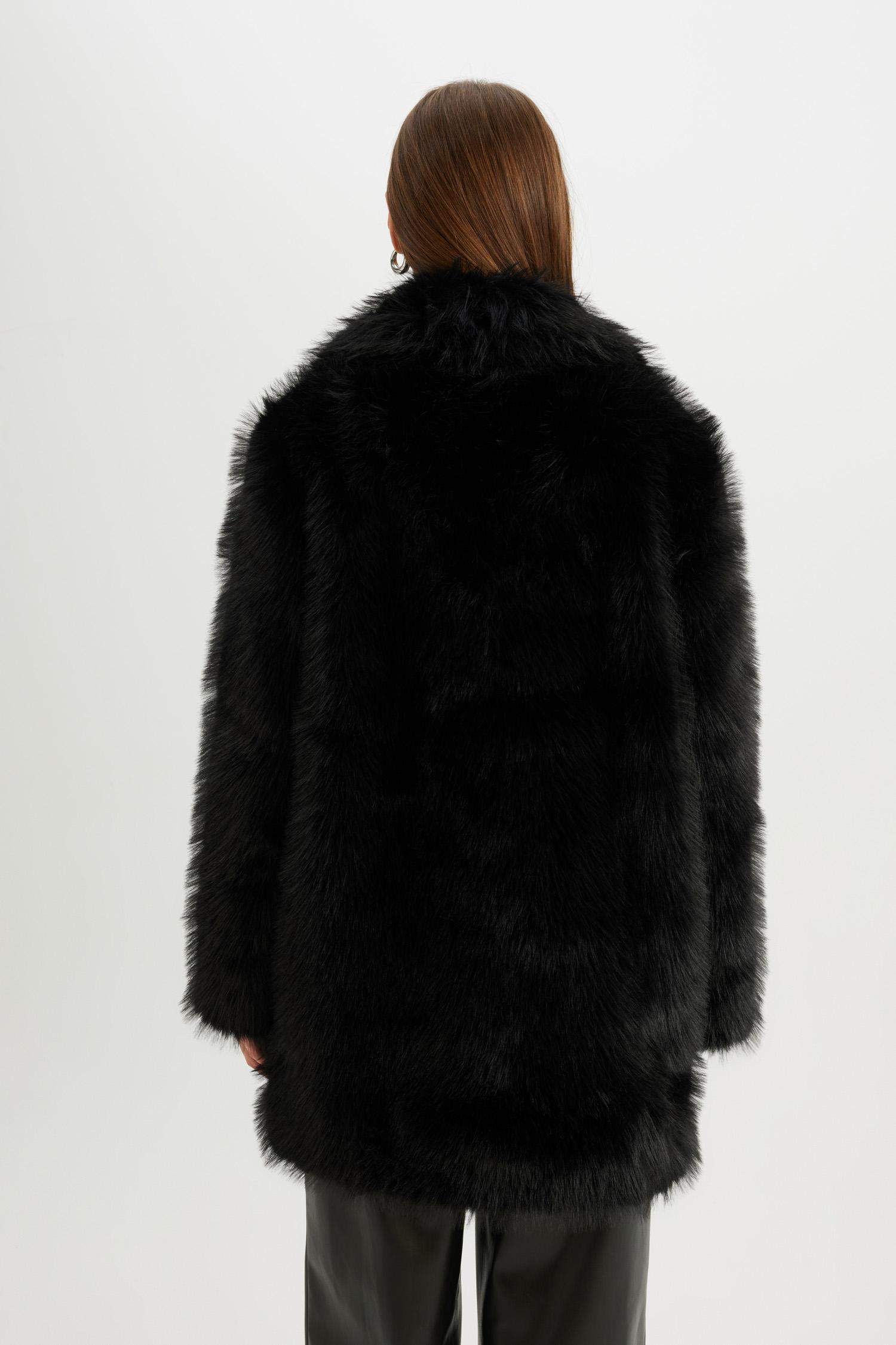 Uzun Pelüş Kaban Oversize Geniş Kalıp Çıtçıtlı