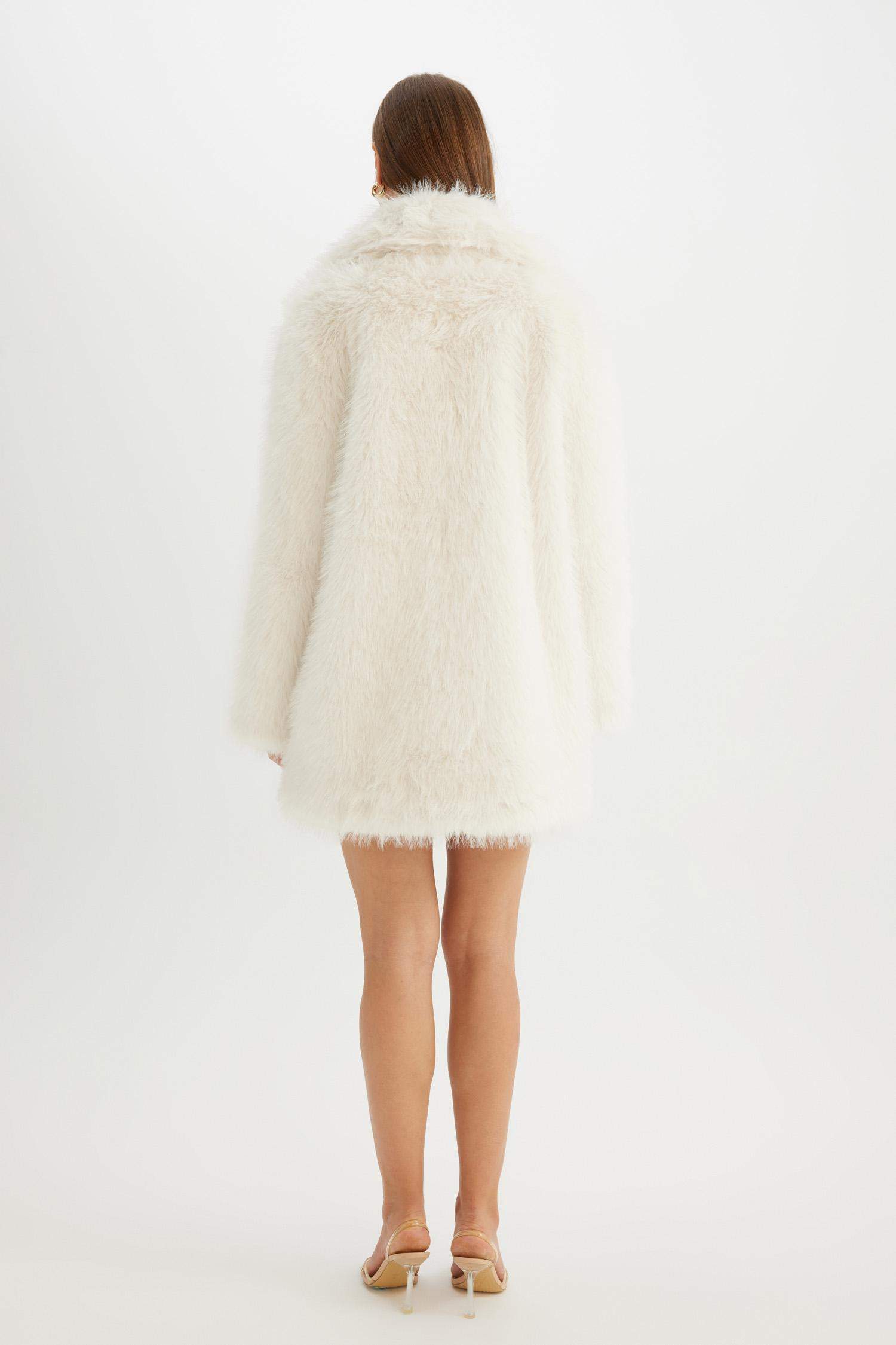 Uzun Pelüş Kaban Oversize Geniş Kalıp Çıtçıtlı