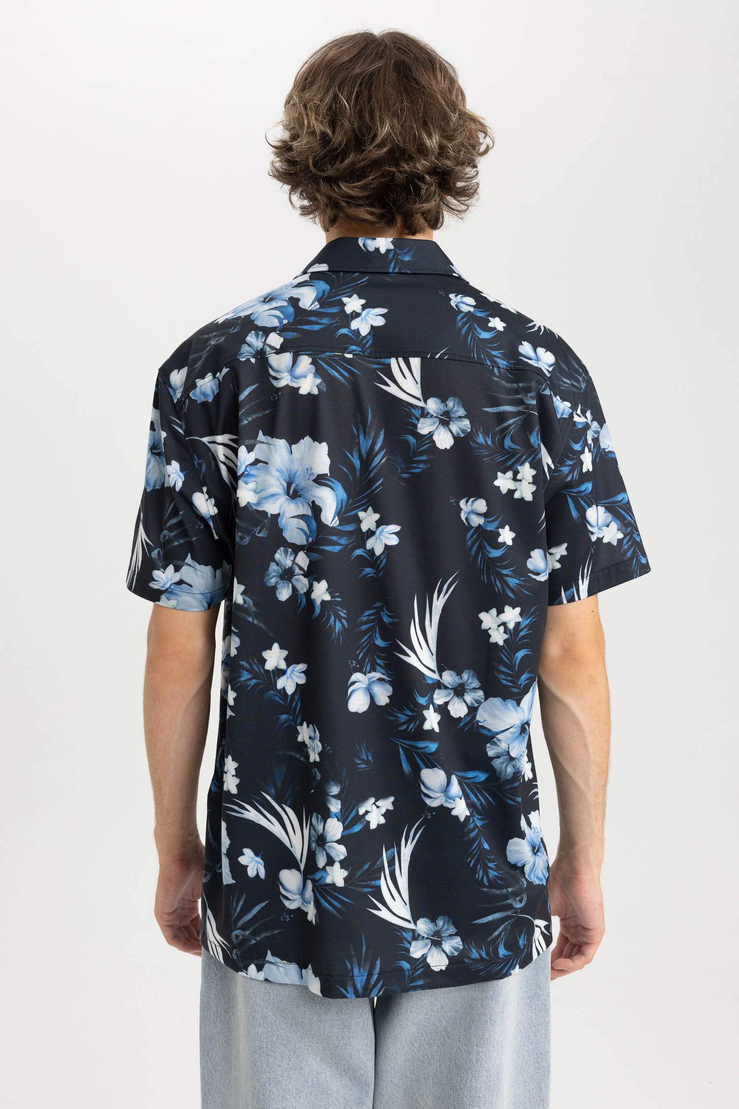Regular Fit Apache Neck Printed Short Sleeve Shirt