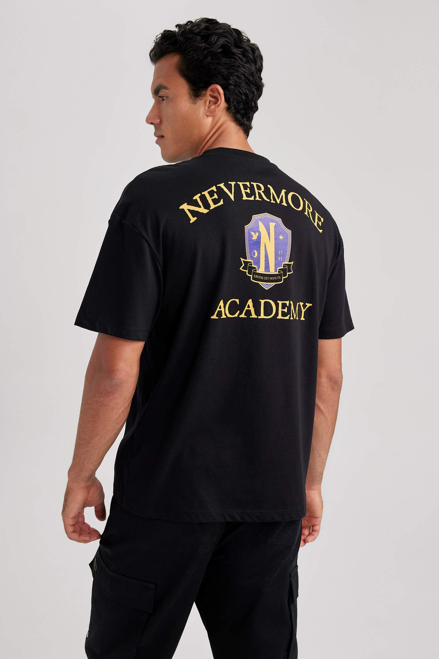 Wednesday дөңгелек жаға үлкен Қысқа жеңді футболка