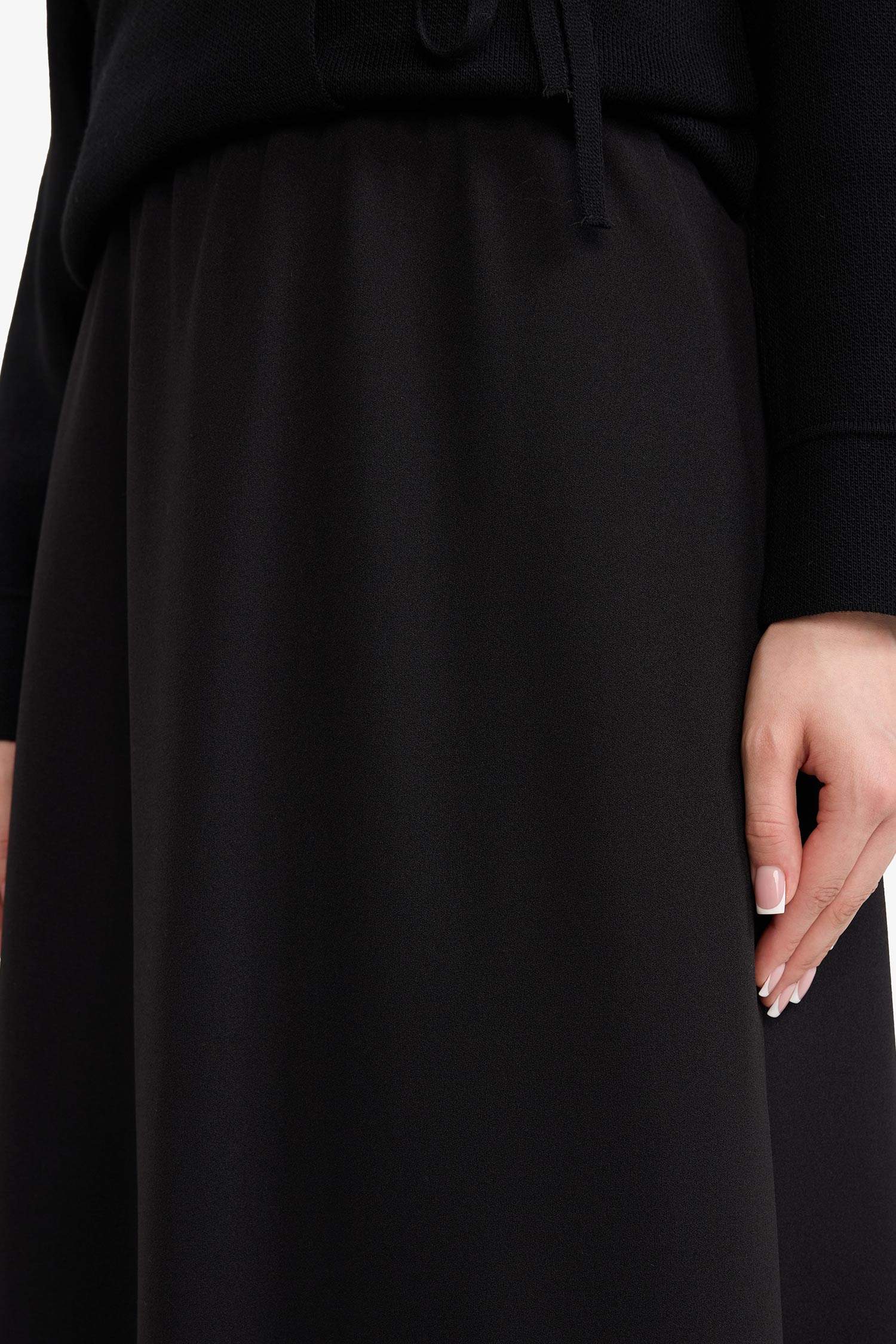 تنورة كريب قصة A