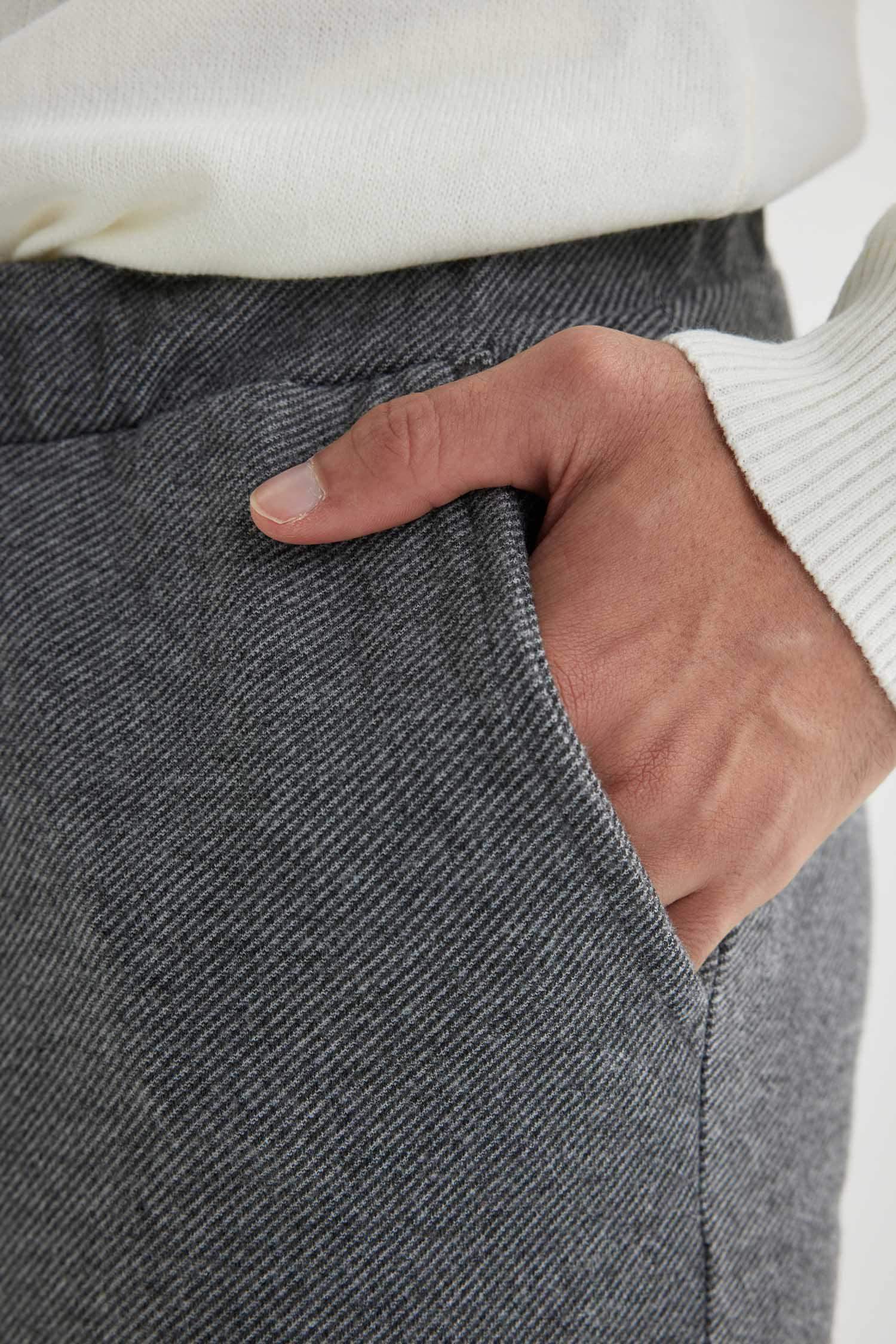 بنطلون جوجر فيت