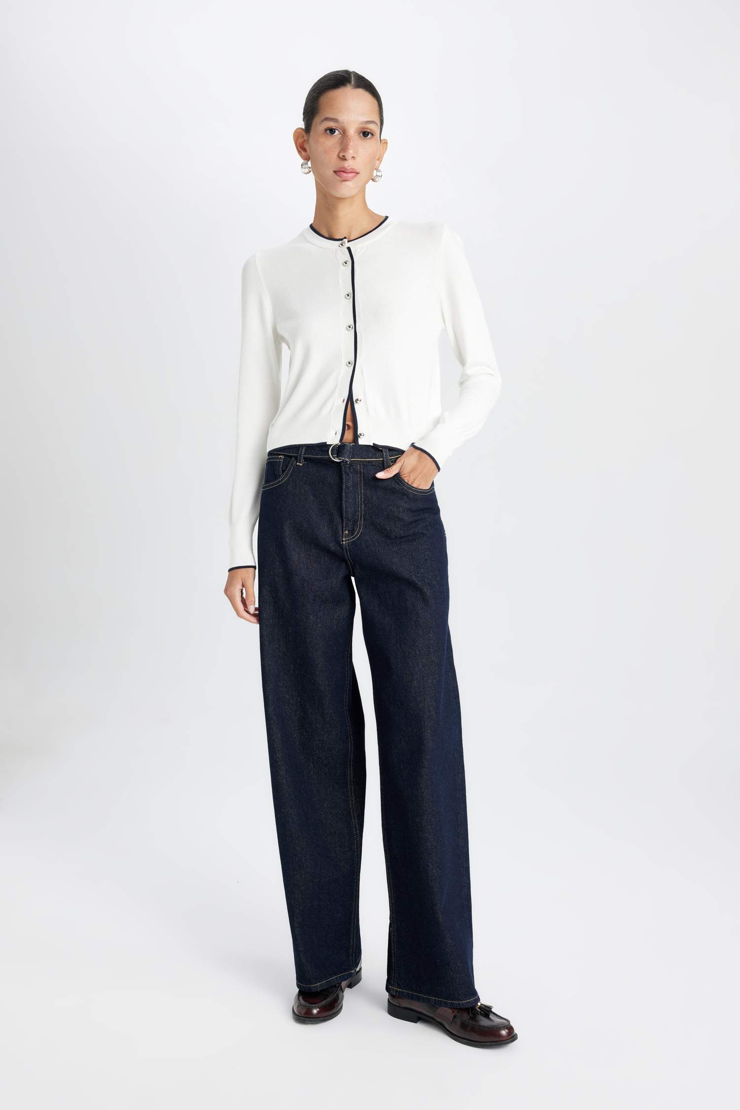 Regular Fit Crew Neck Cardigan