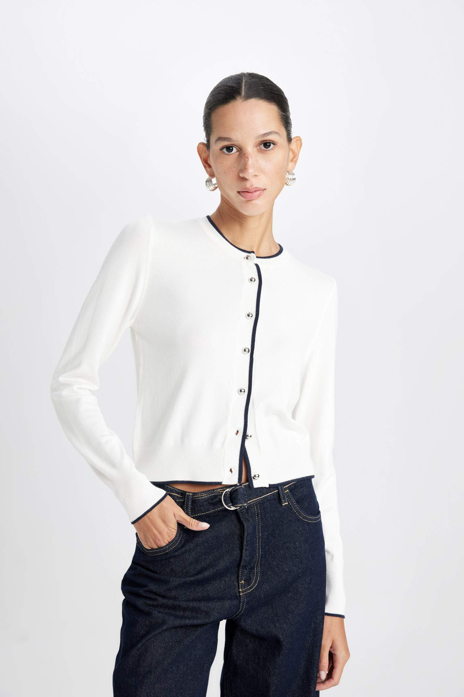 Regular Fit Crew Neck Cardigan