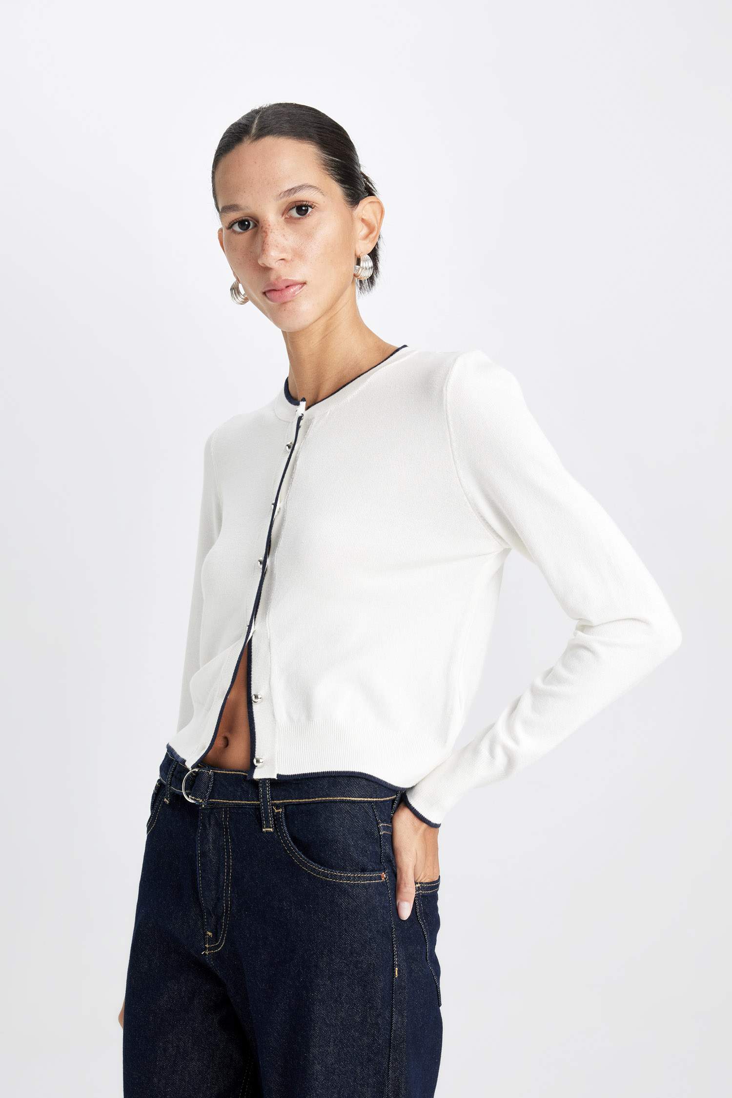 Regular Fit Crew Neck Cardigan