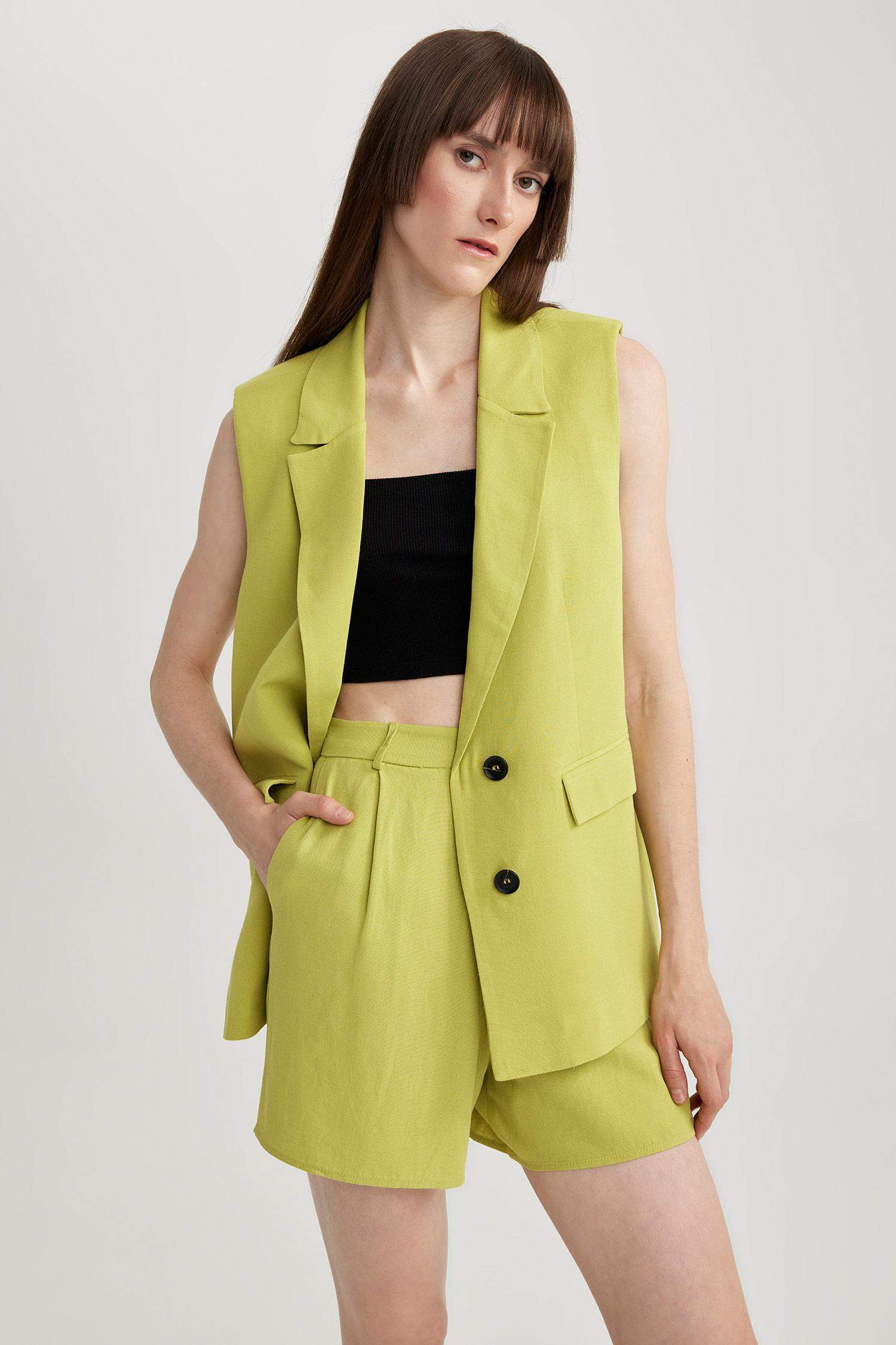 Yüksek Bel Geniş Paça Keten Karışımlı Şort