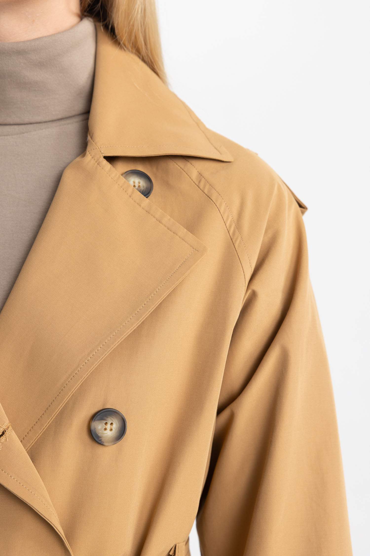 Su İtici Oversize Geniş Kalıp Kruvaze Yaka Düğme Kapamalı Kemerli Cepli Trençkot