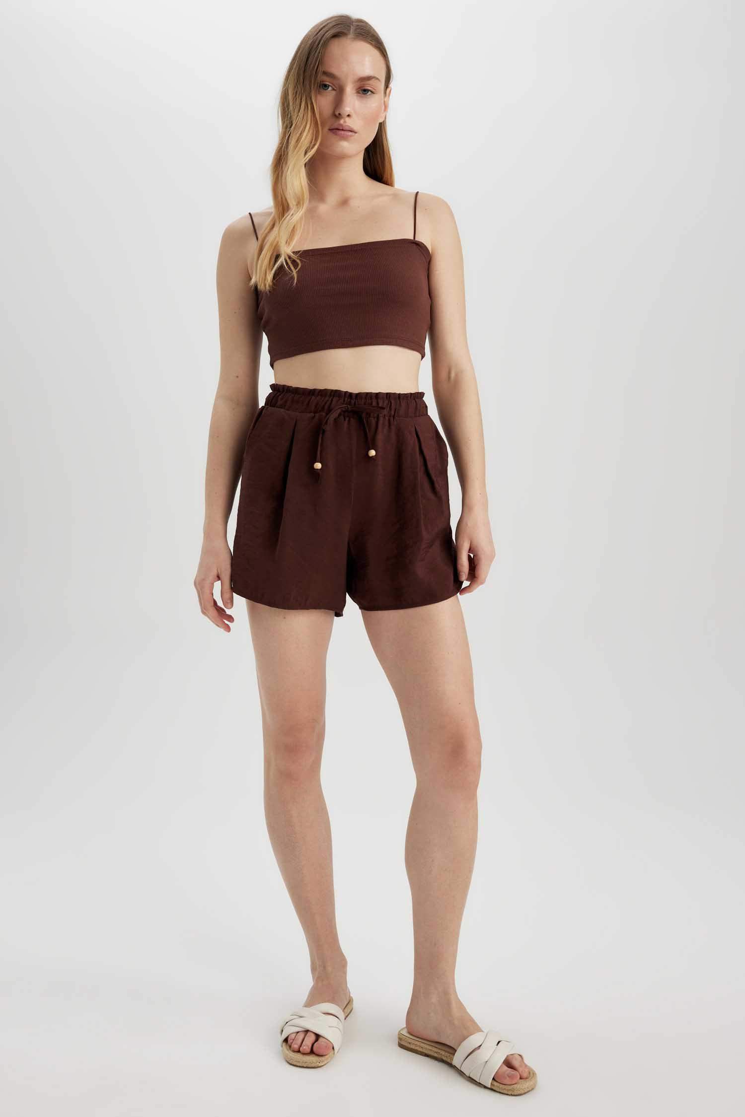 Short Taille haute Ourlet large