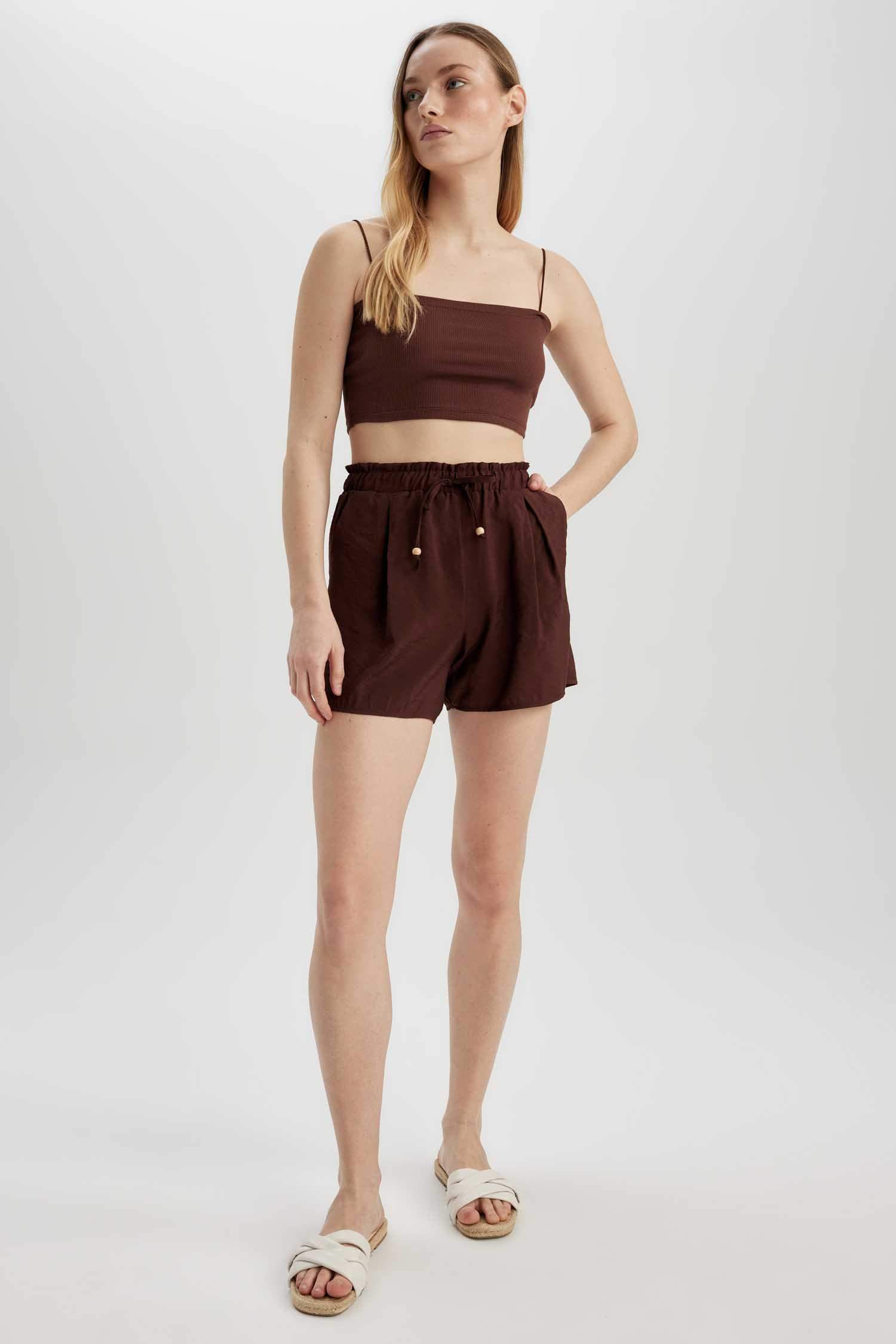 Short Taille haute Ourlet large