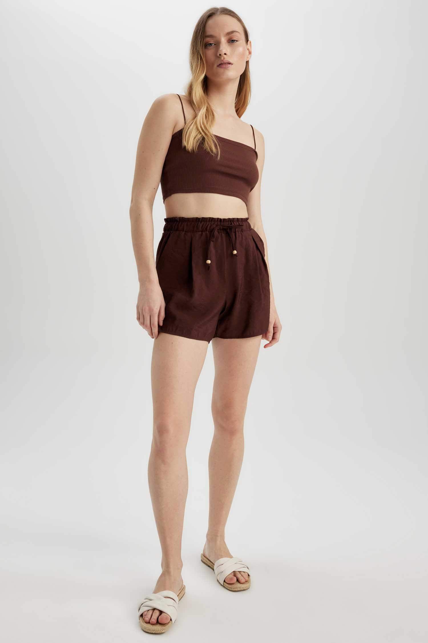 Short Taille haute Ourlet large