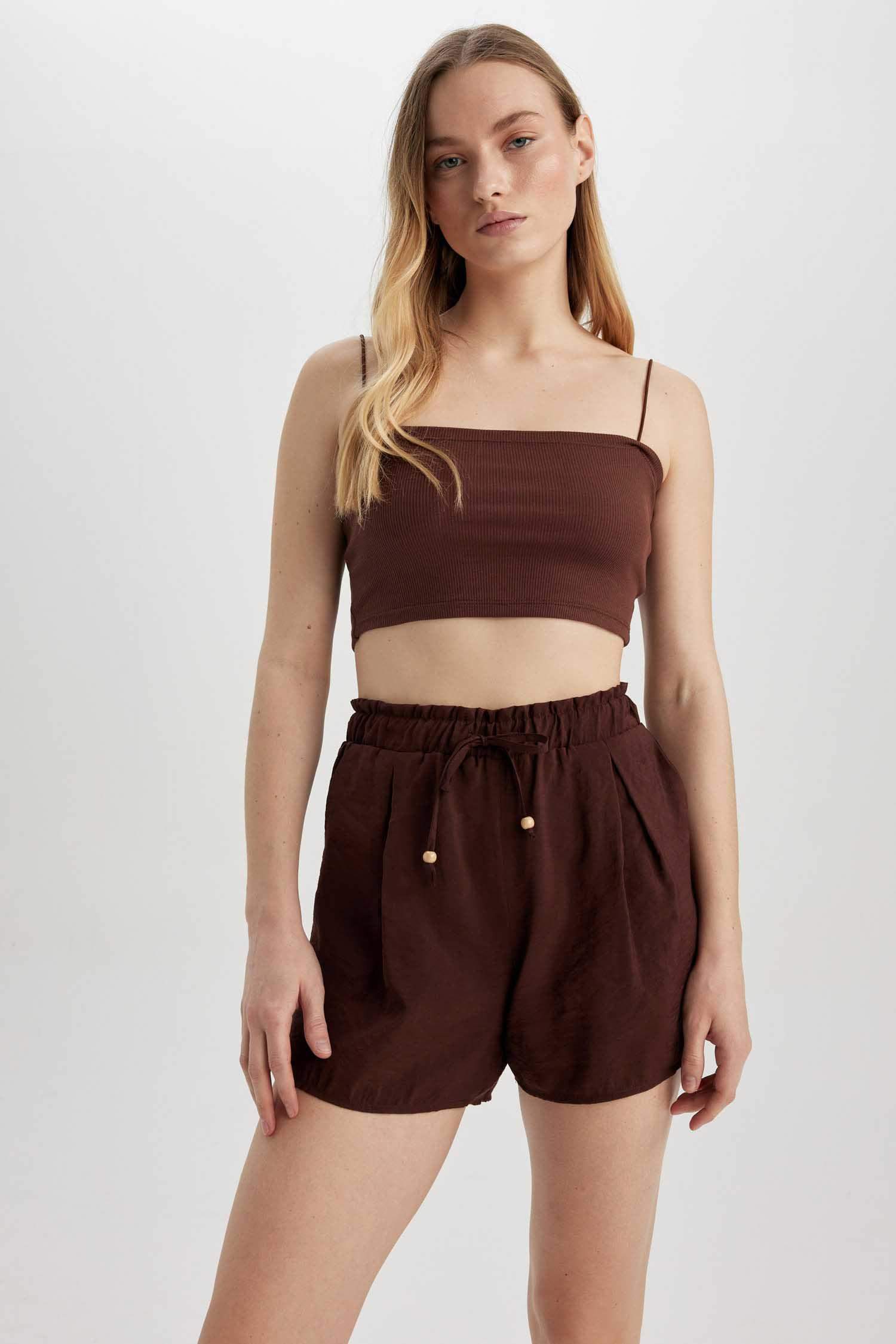 Short Taille haute Ourlet large