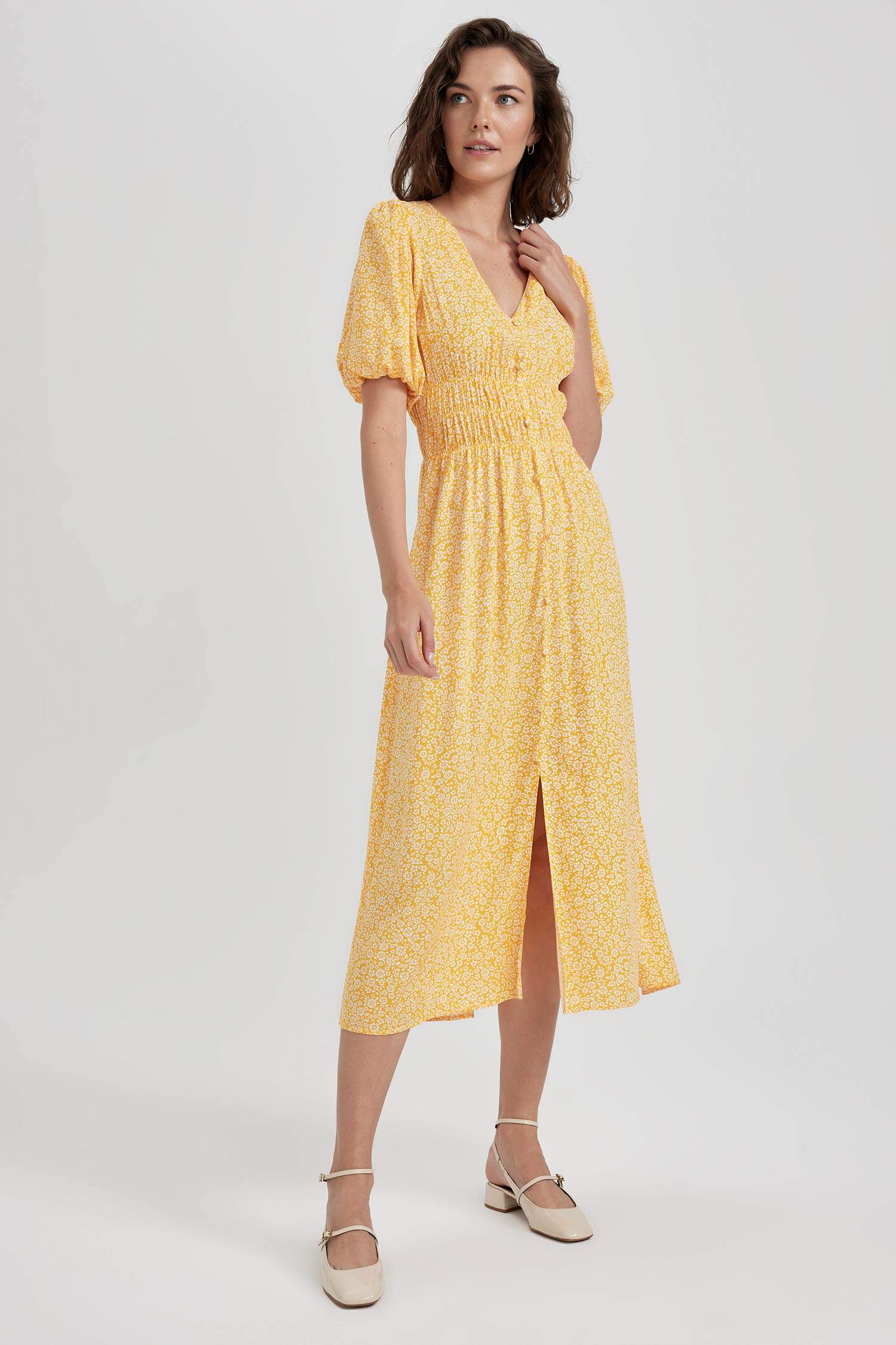 v жаға қысқа жеңді Қысқа жеңді тоқылған көйлек