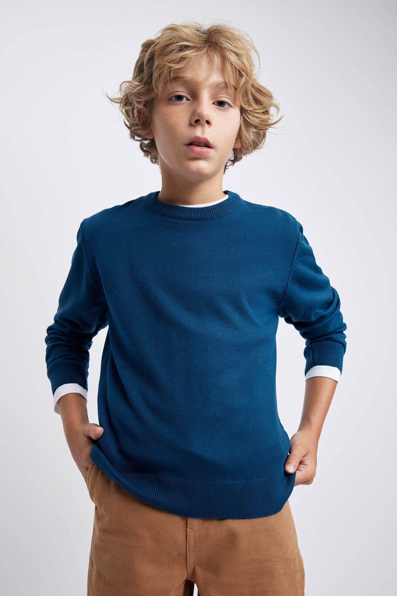 Boy Regular Fit Crew Neck Pullover
