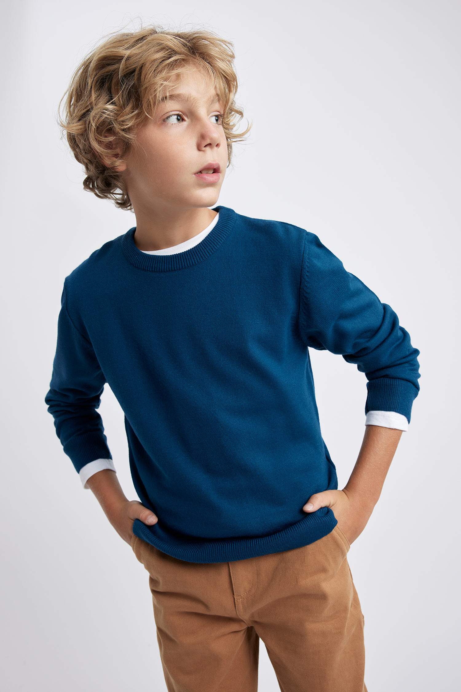 Boy Regular Fit Crew Neck Pullover