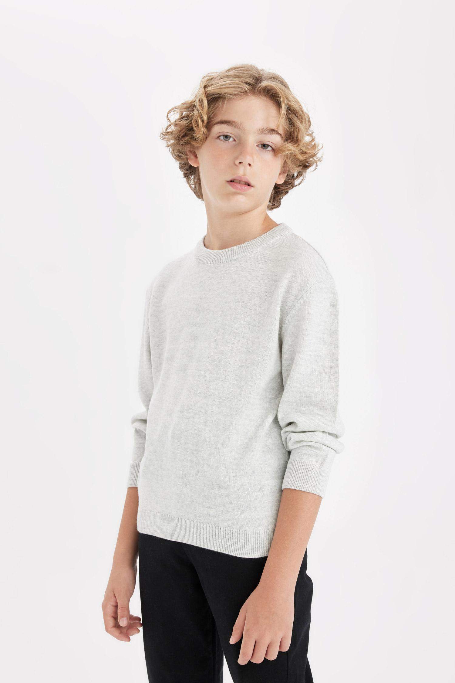 Свитер базовый с круглым вырезом для мальчиков