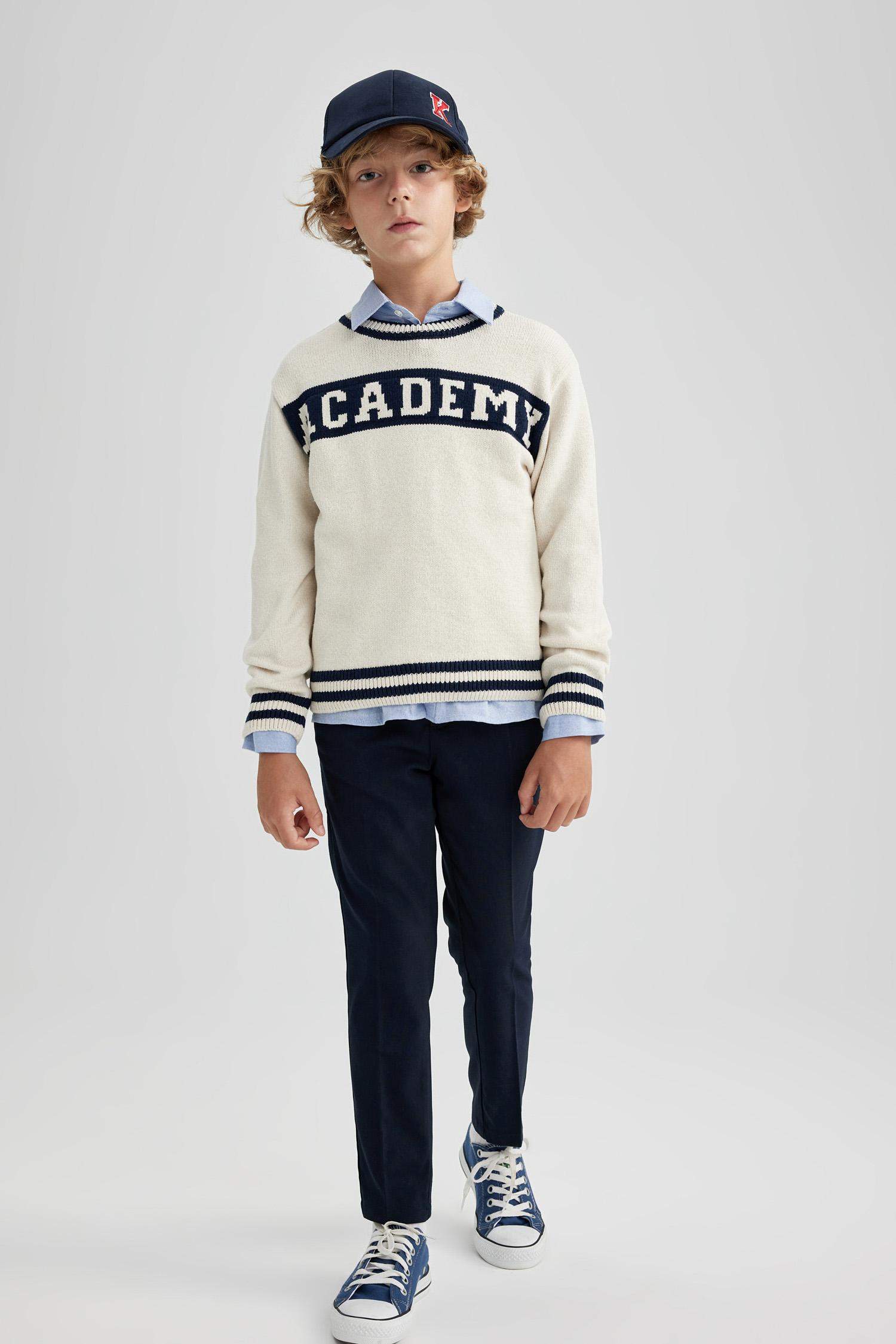 Свитер с капюшоном для мальчиков