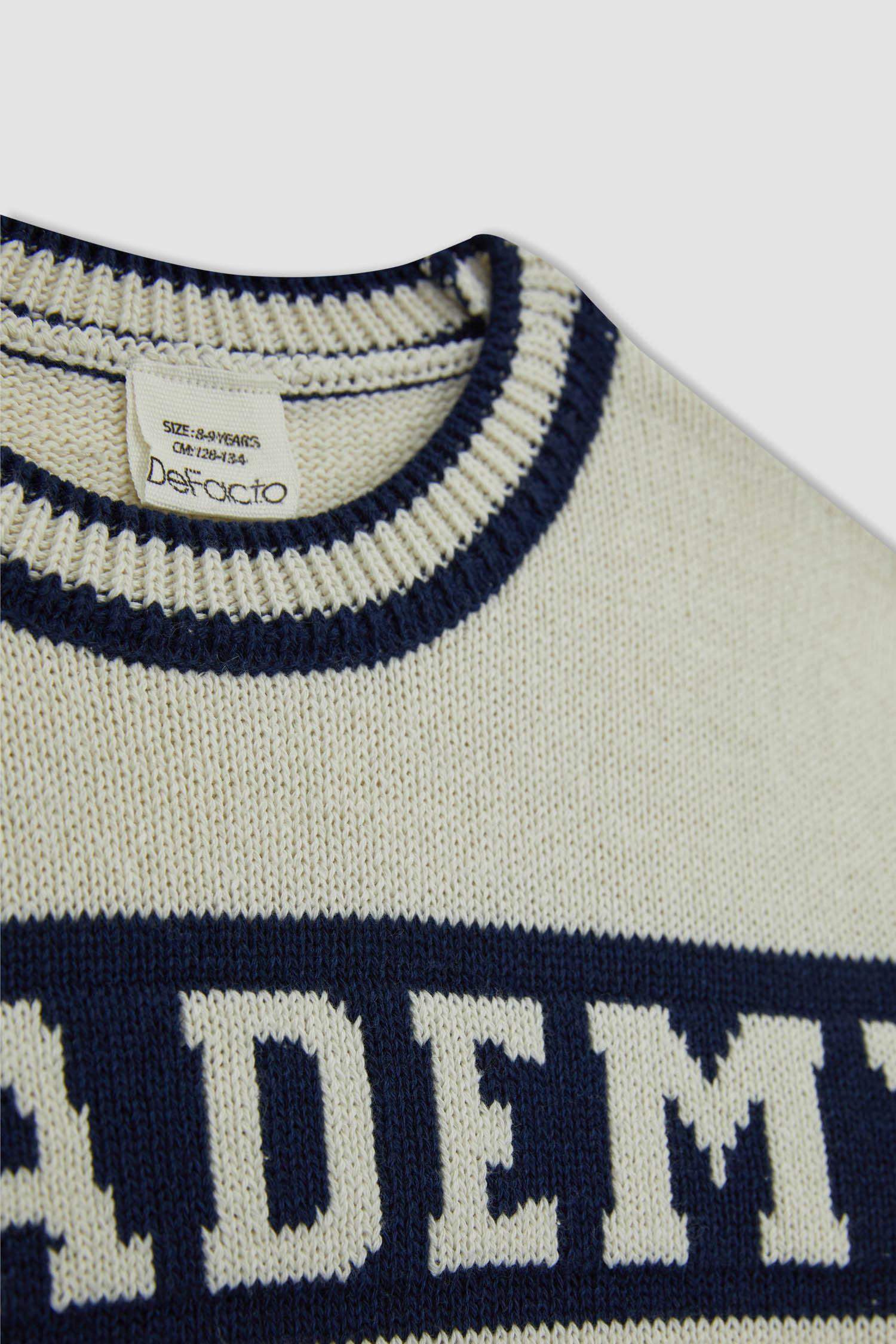 Свитер с капюшоном для мальчиков