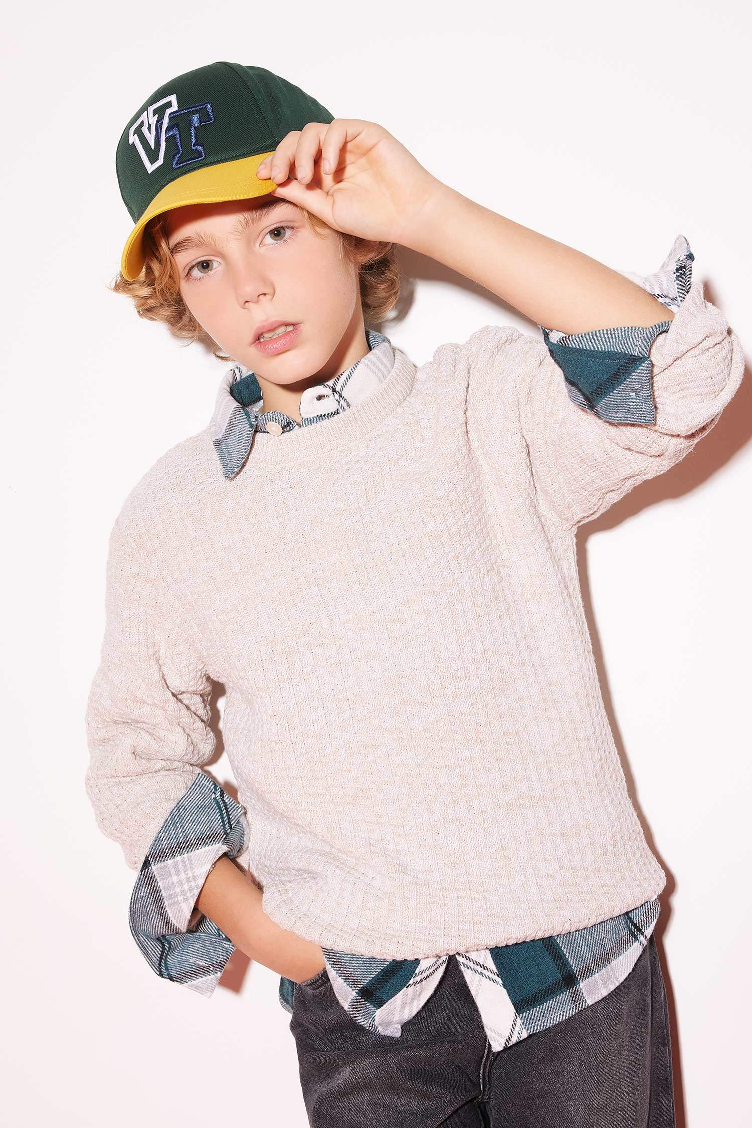 Свитер с круглым вырезом для мальчиков