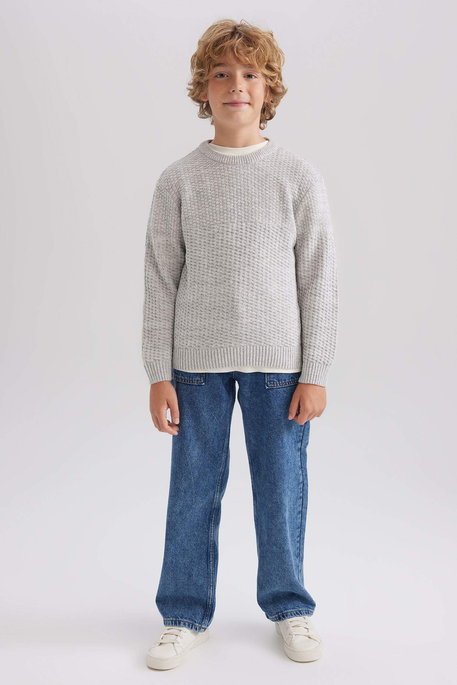Пуловер стандартного крою з круглим вирізом трикотажний для хлопчиків