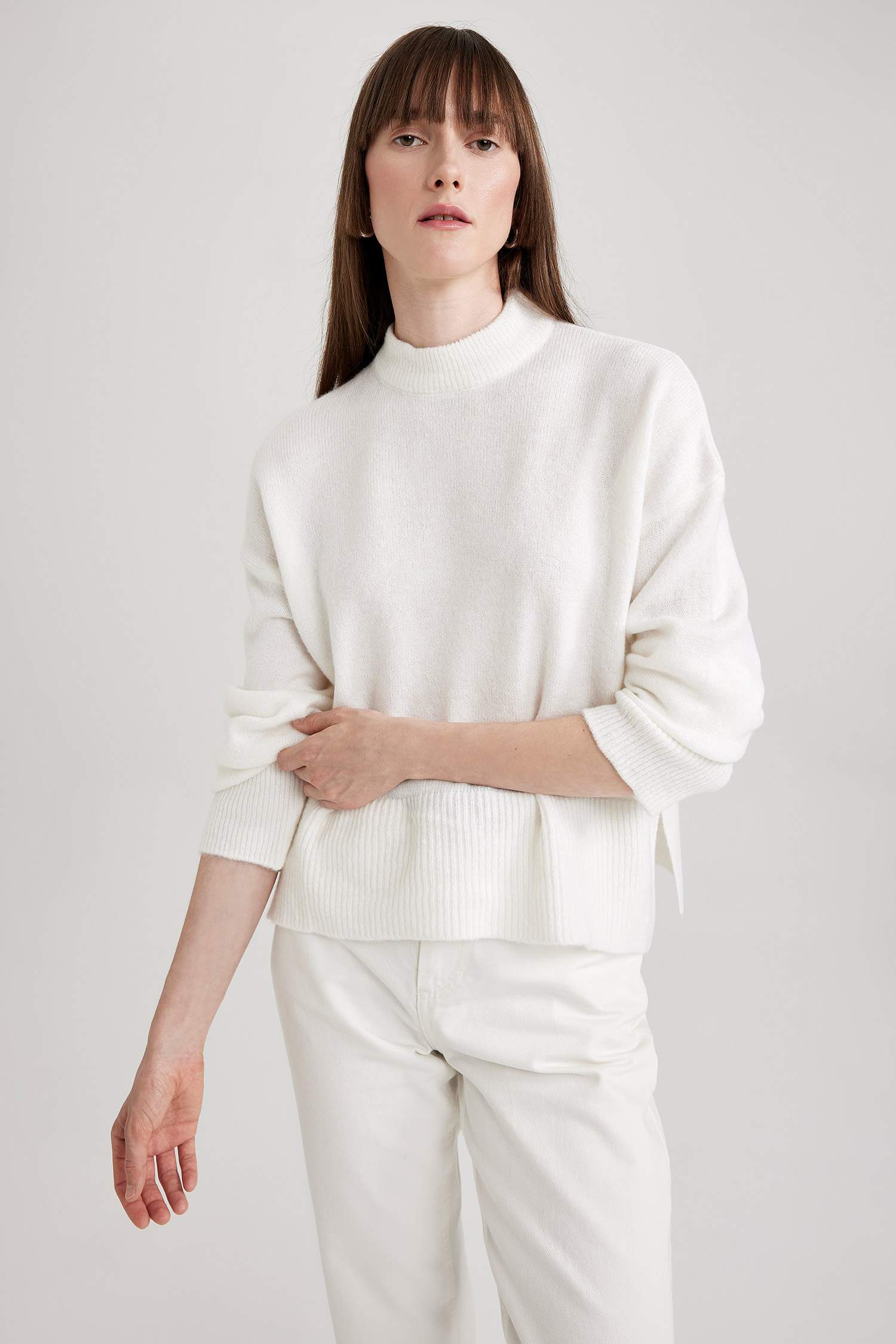 بلوز صوف قصة مريحة بياخة مستديرة