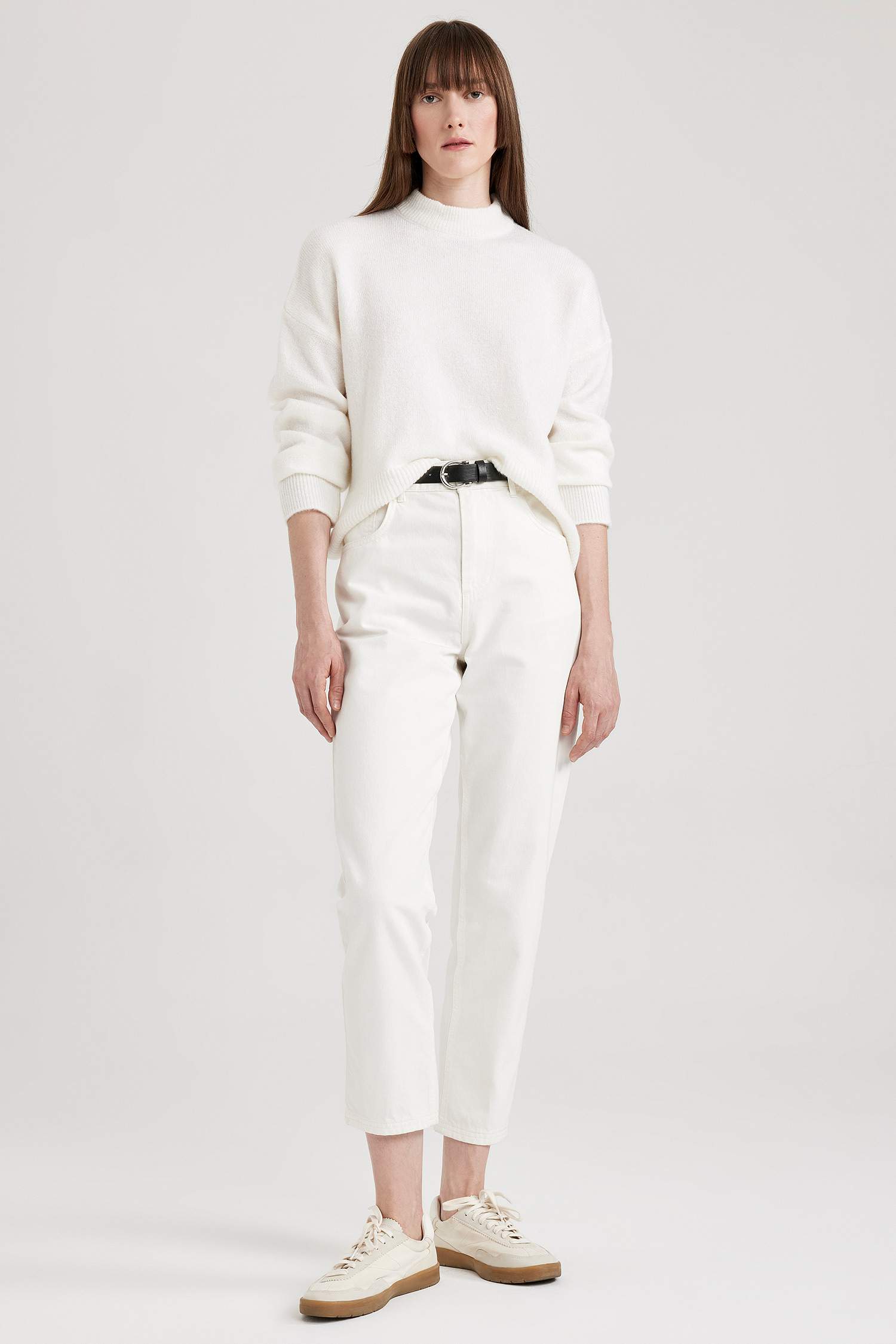 بلوز صوف قصة مريحة بياخة مستديرة