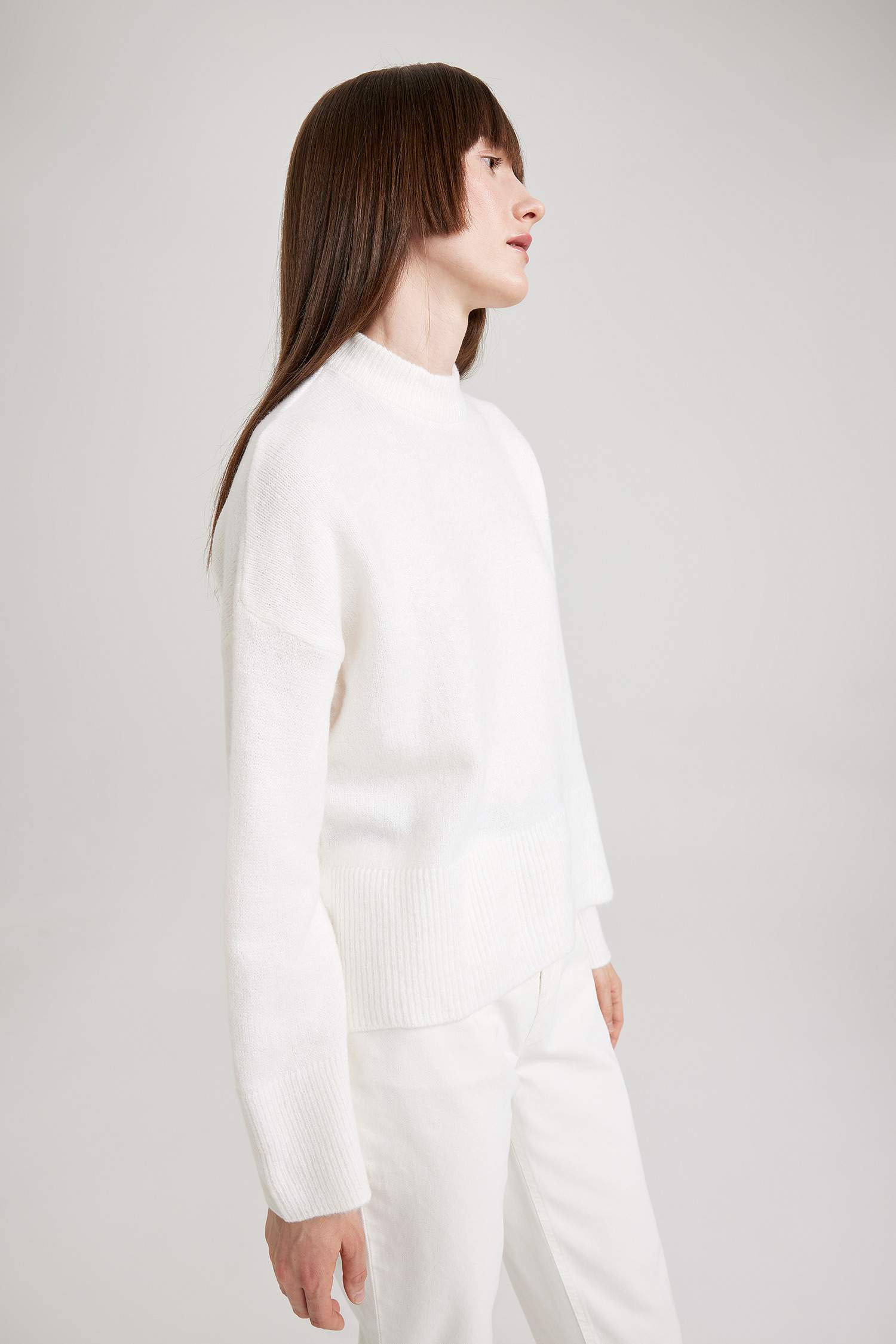 بلوز صوف قصة مريحة بياخة مستديرة