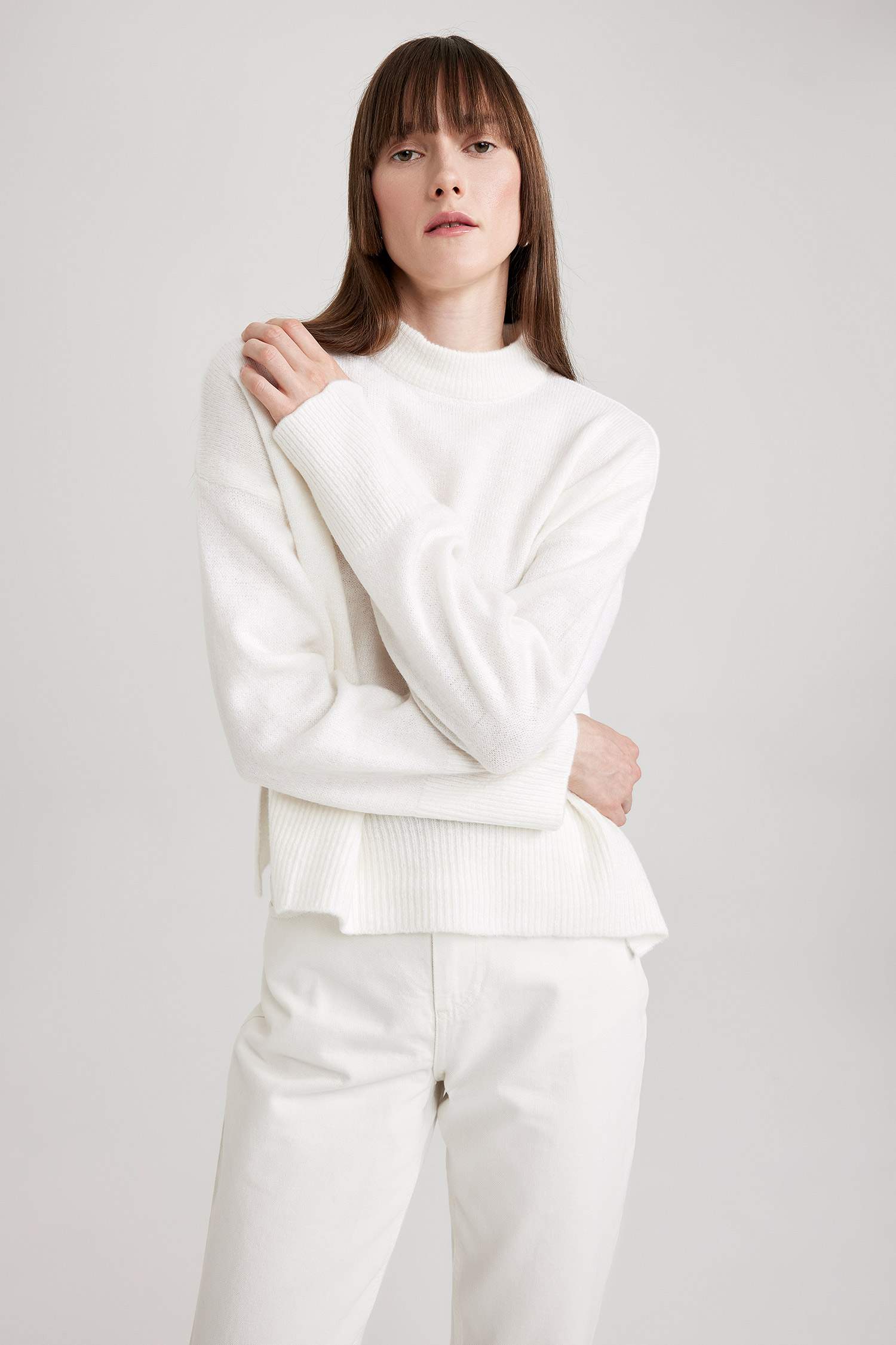 بلوز صوف قصة مريحة بياخة مستديرة