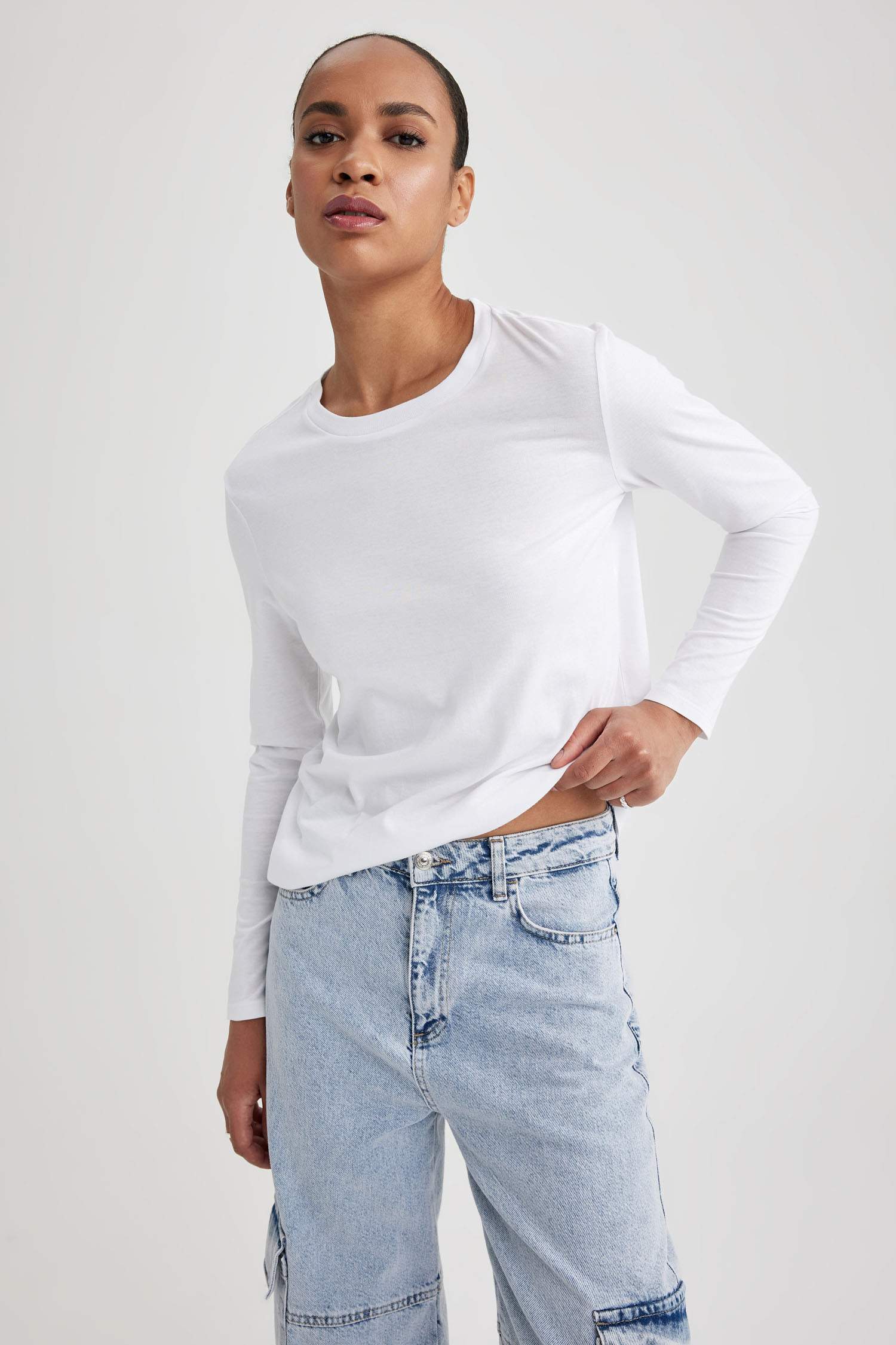 تيشيرت قطن ردن طويل قصة عادية