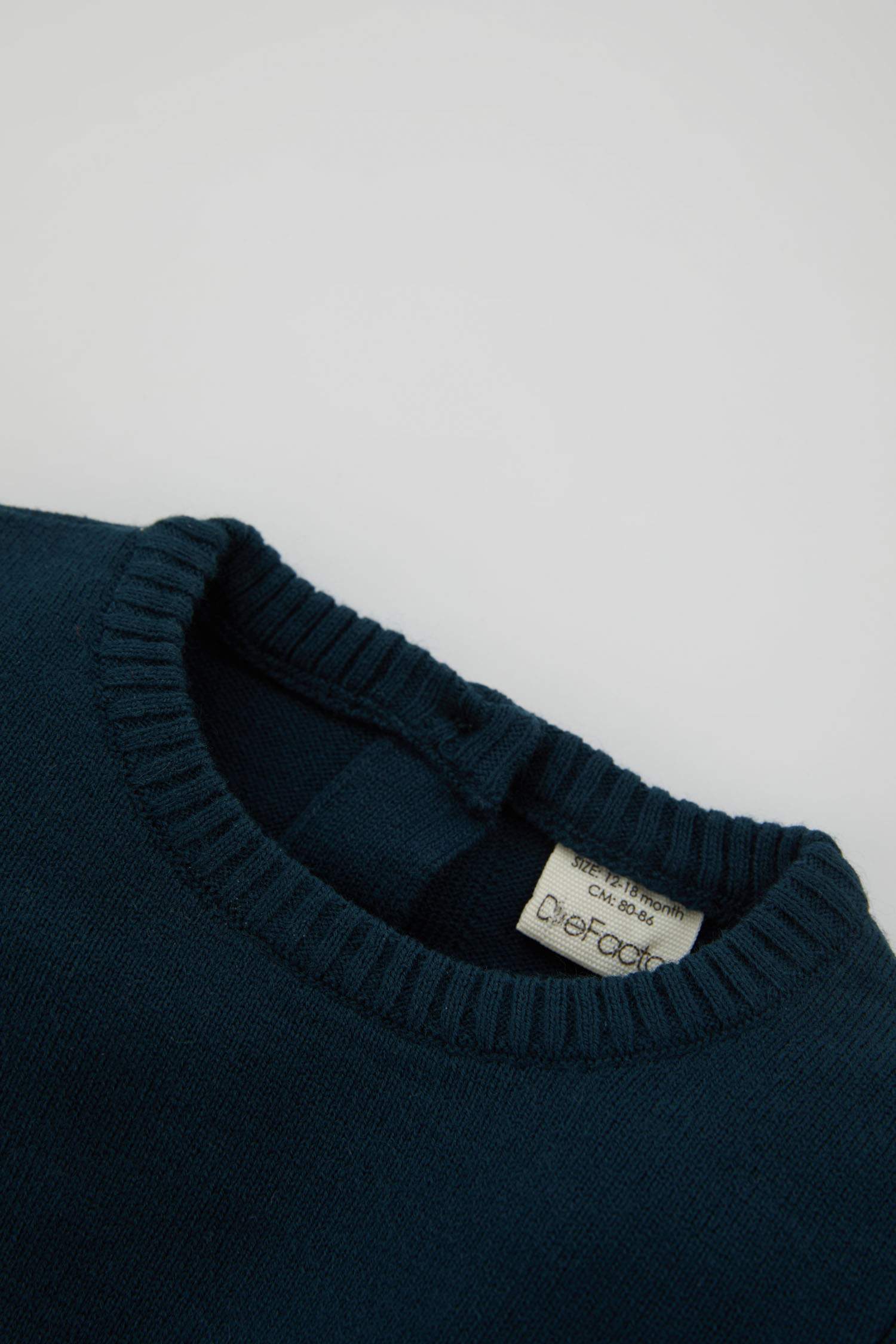 Пуловер стандартного кроя с круглым вырезом для малышей мальчиков