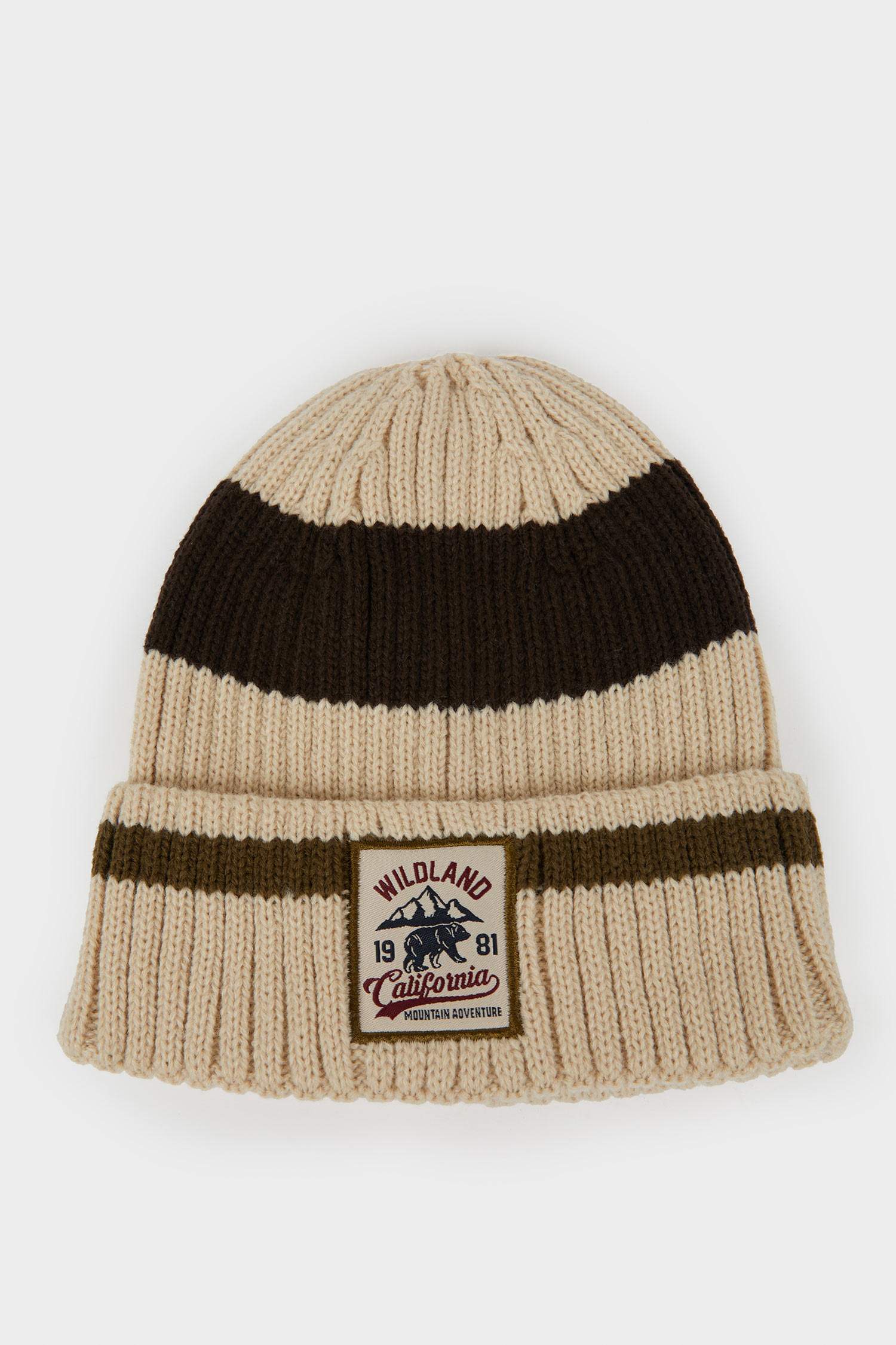 Man Knitwear Labeled Beanie