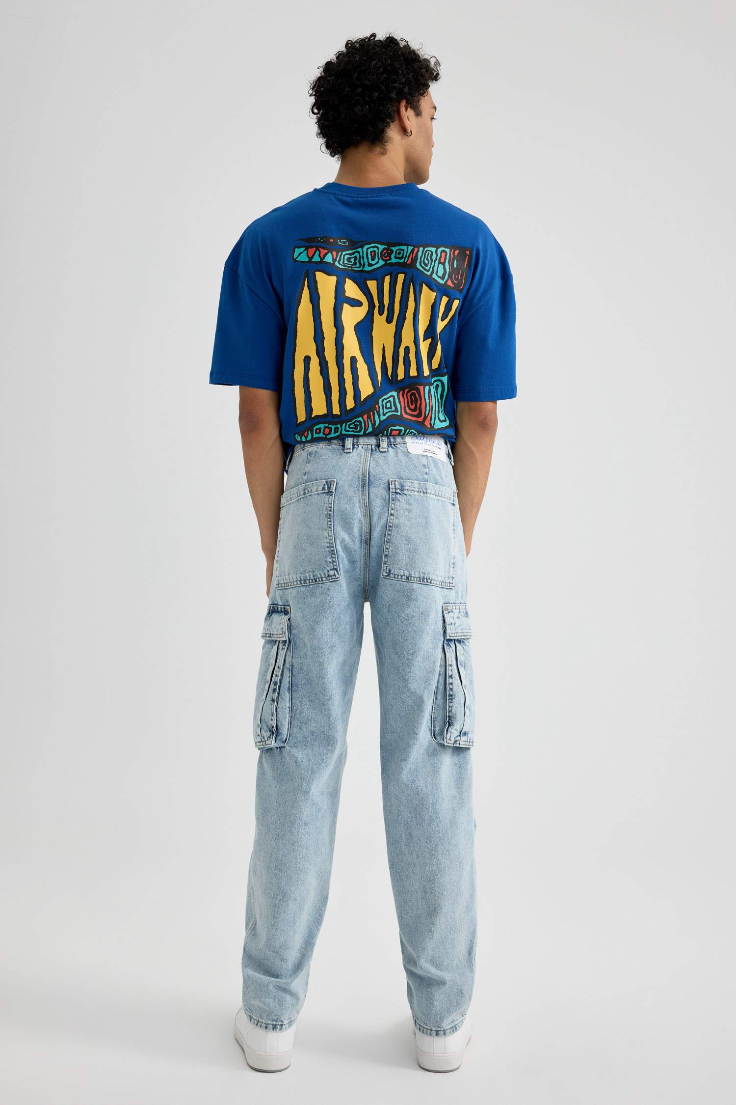 Relax Fit Comfortable Fit Normal Waist Normal Leg Jeans