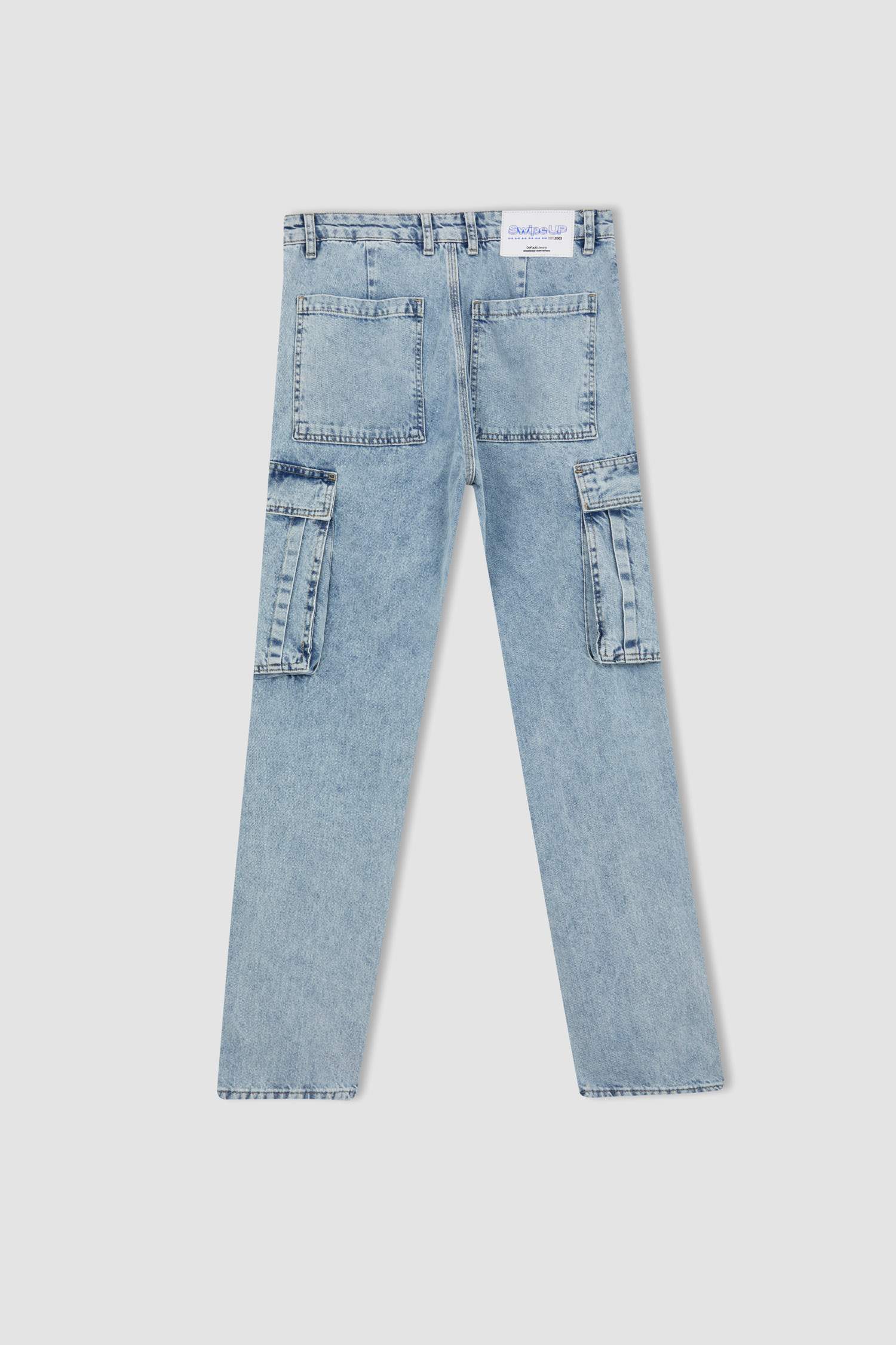 Relax Fit Comfortable Fit Normal Waist Normal Leg Jeans