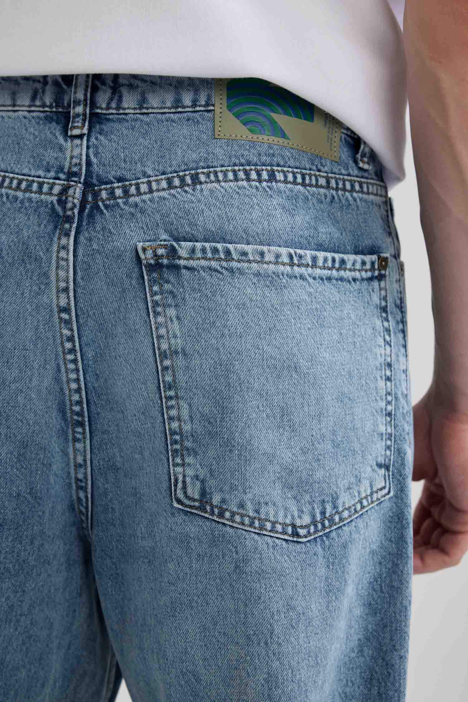 Джинсы багги