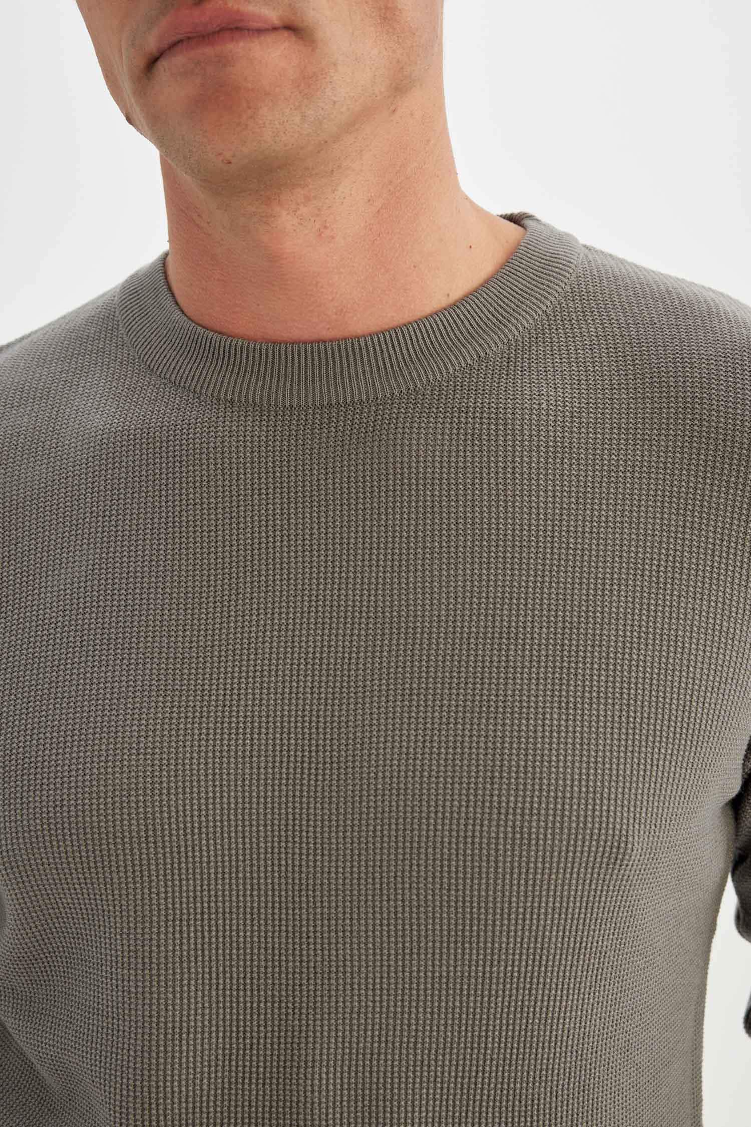 بلوفر قطن قصة عادية برقبة مستديرة