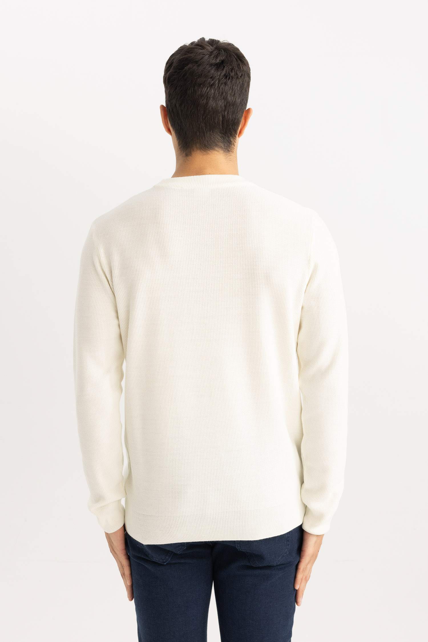 Standard Fit Crew Neck Knitwear Pullover