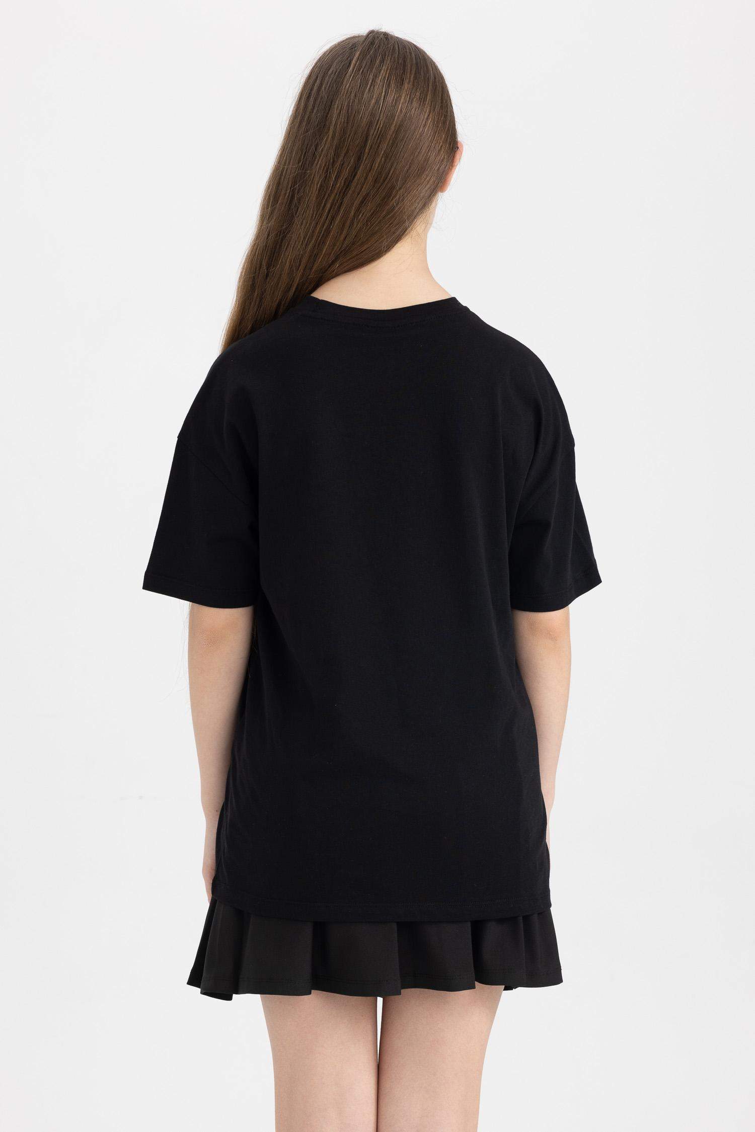 Girls Wednesday Oversize Fit Short Sleeve T-Shirt