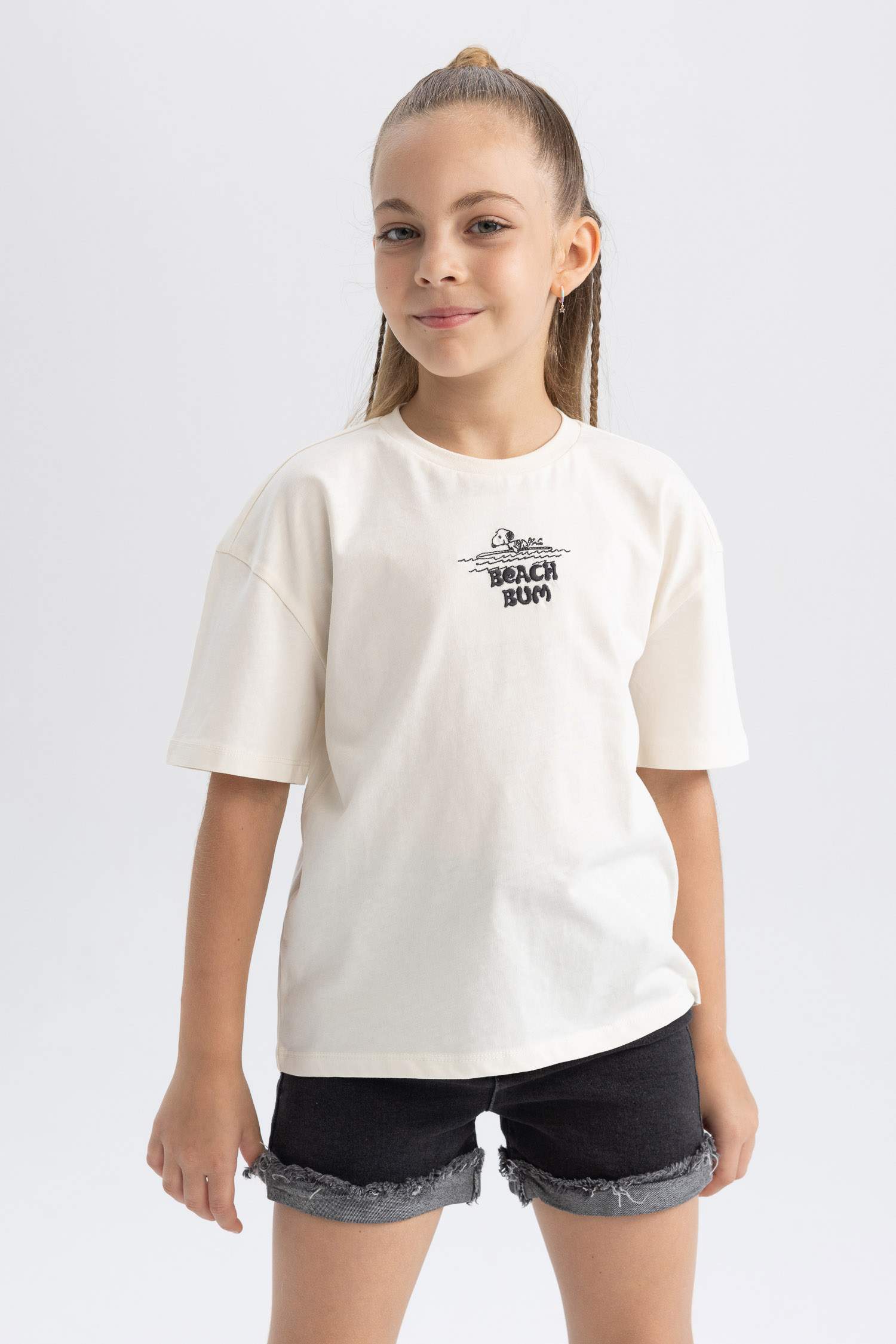 تي شيرت بناتي بقصة مريحة من سنوبي