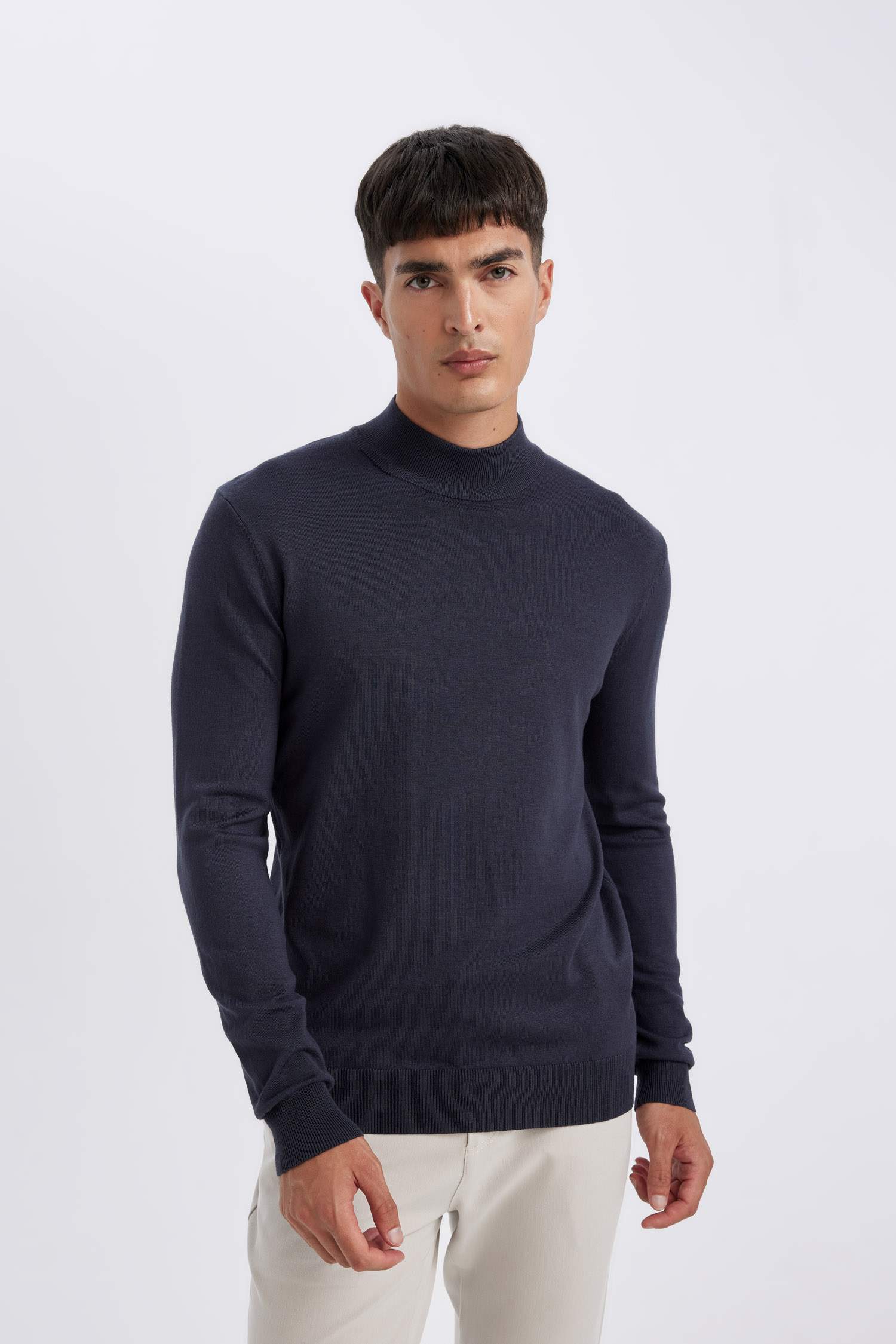 Свитер свободного кроя