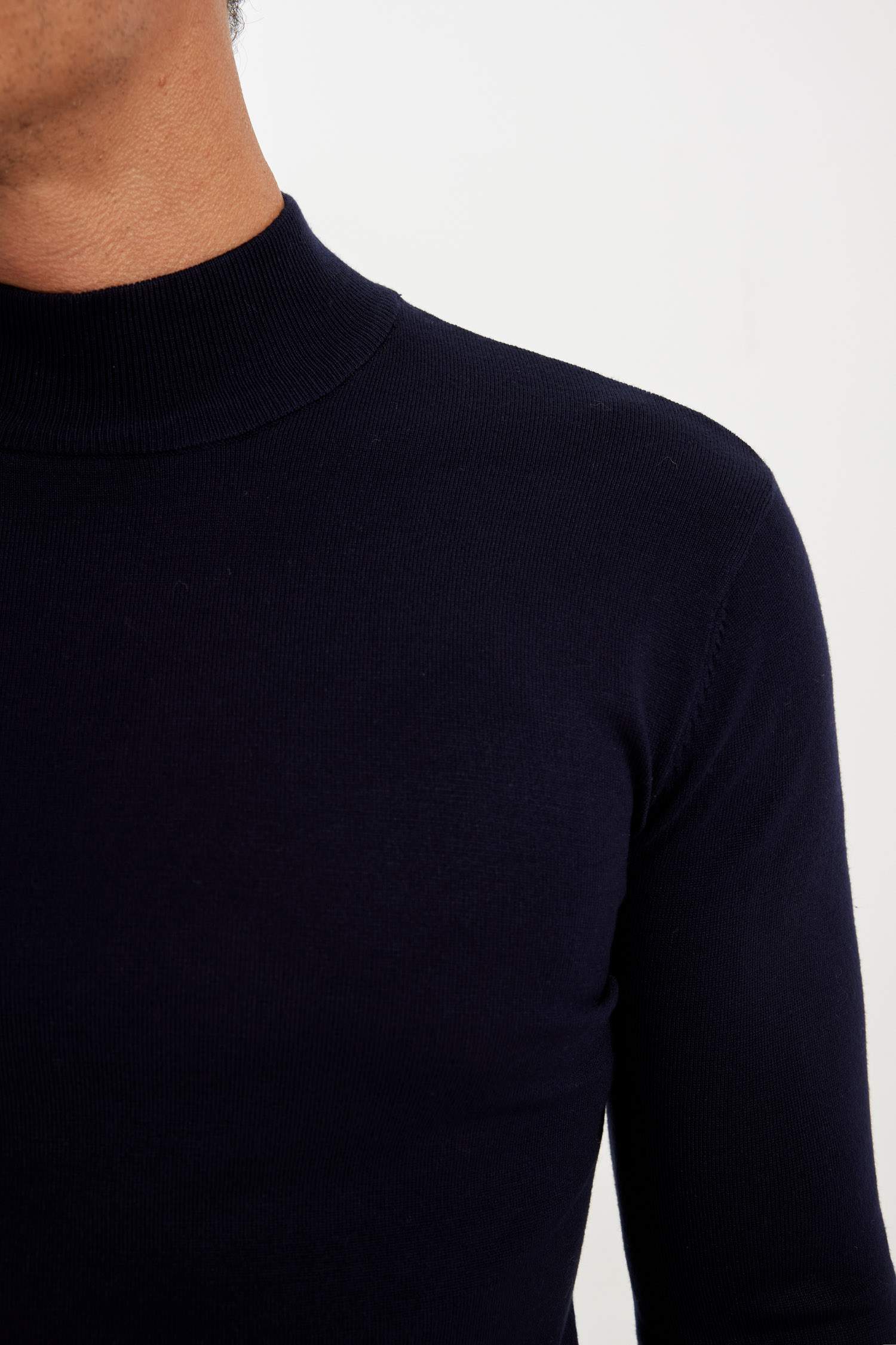 Свитер свободного кроя