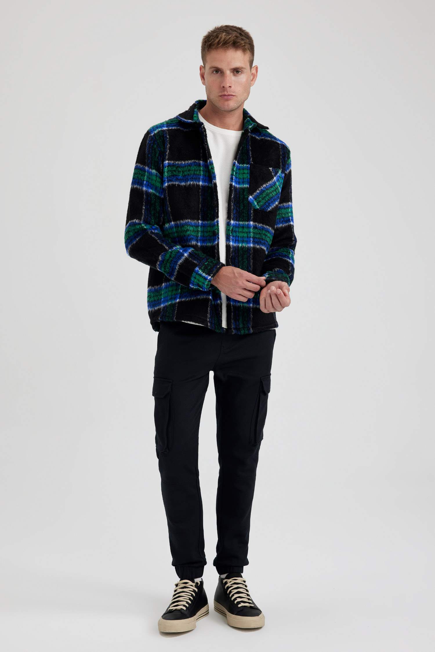 جاكيت قميص كاروهات بقصة عادية بياخة بولو